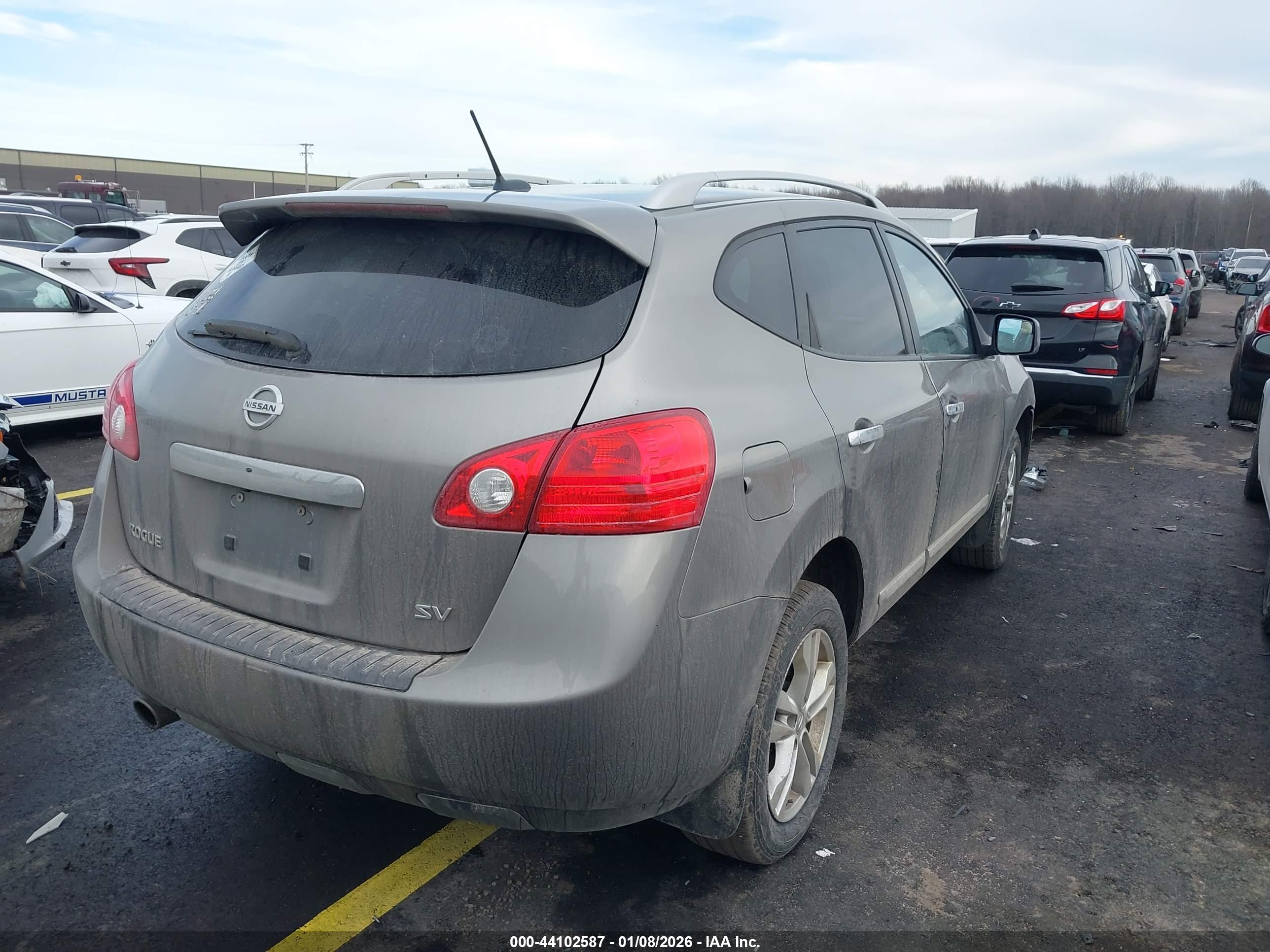 NISSAN ROGUE image 4