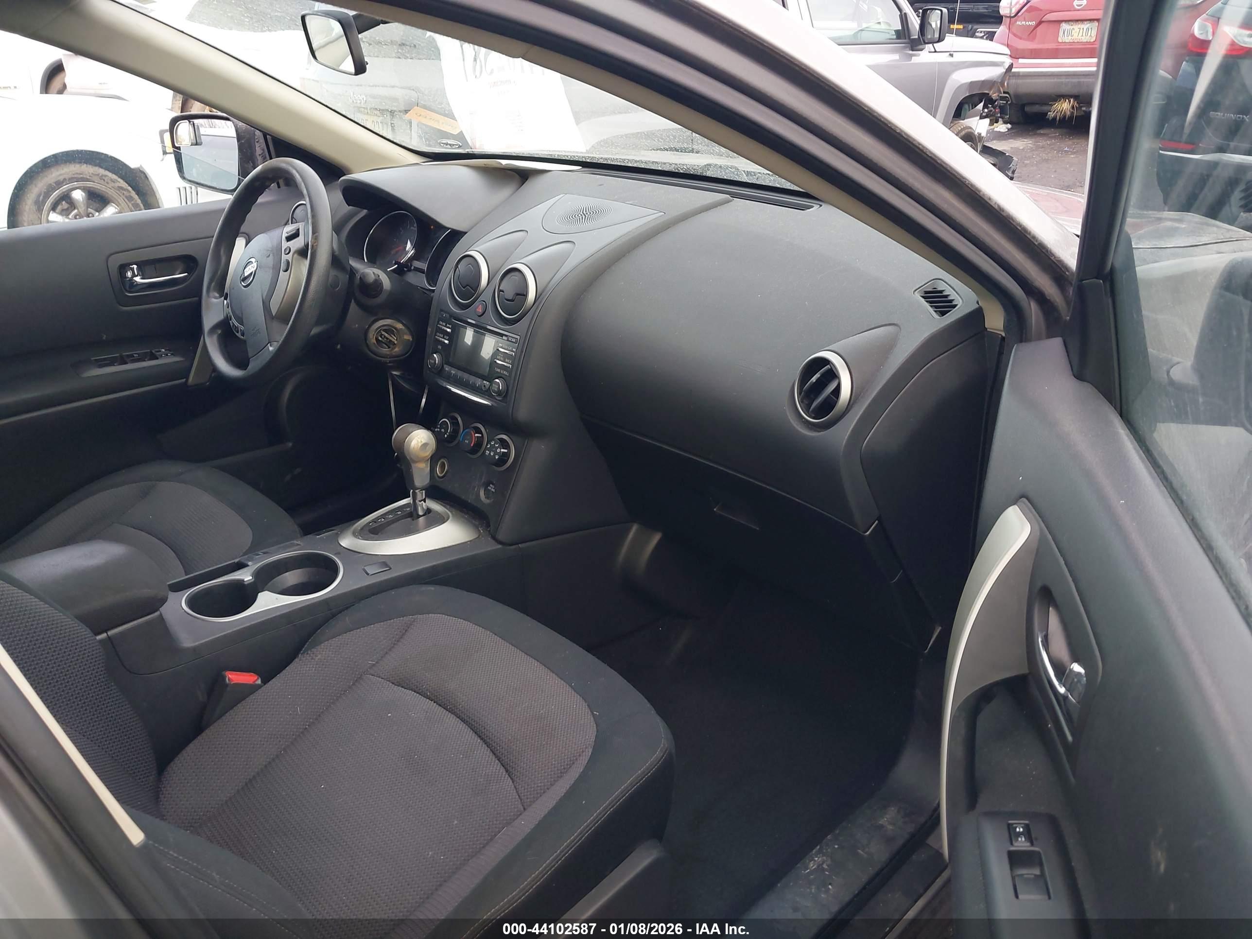 NISSAN ROGUE image 5
