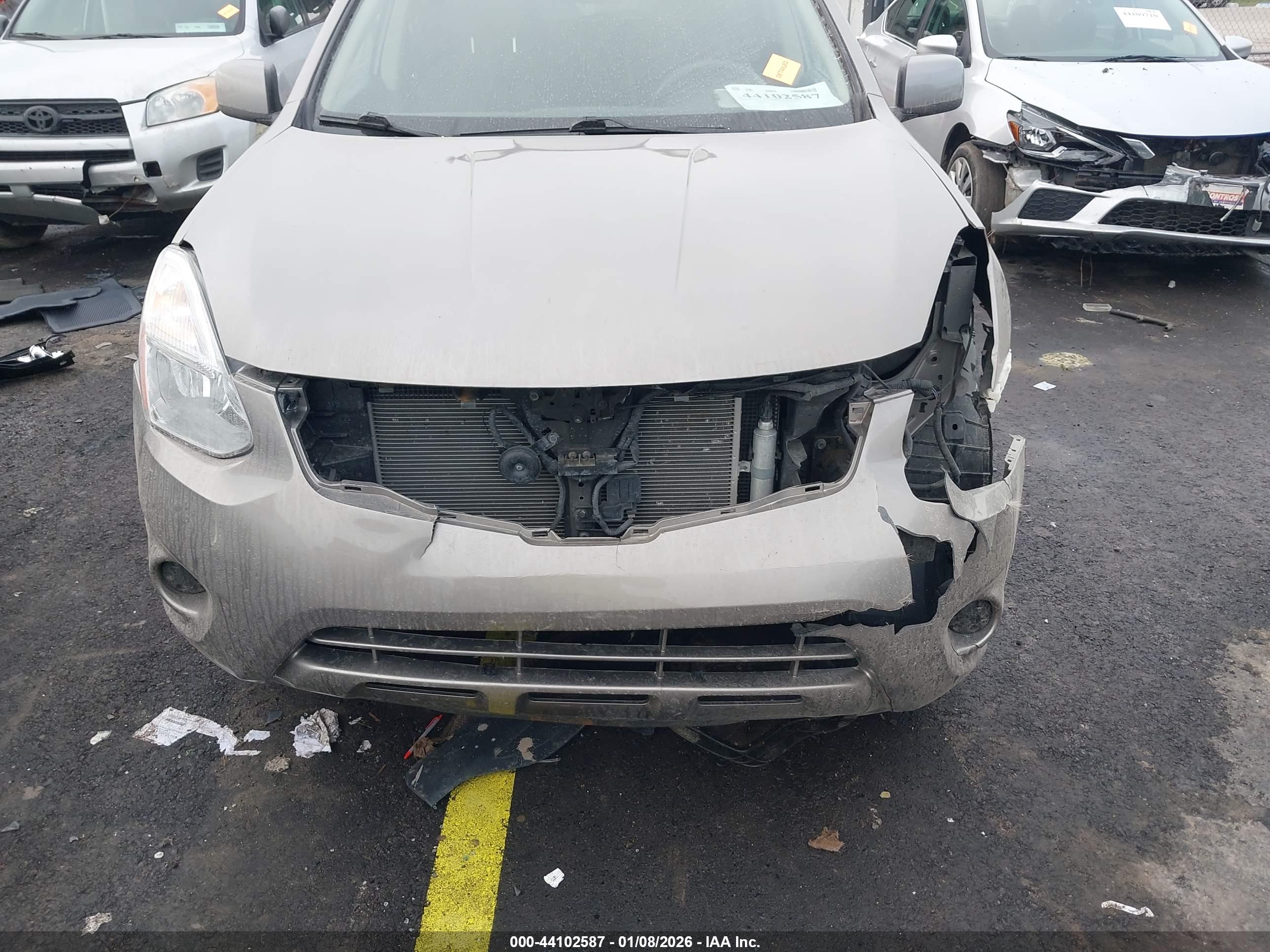 NISSAN ROGUE image 6