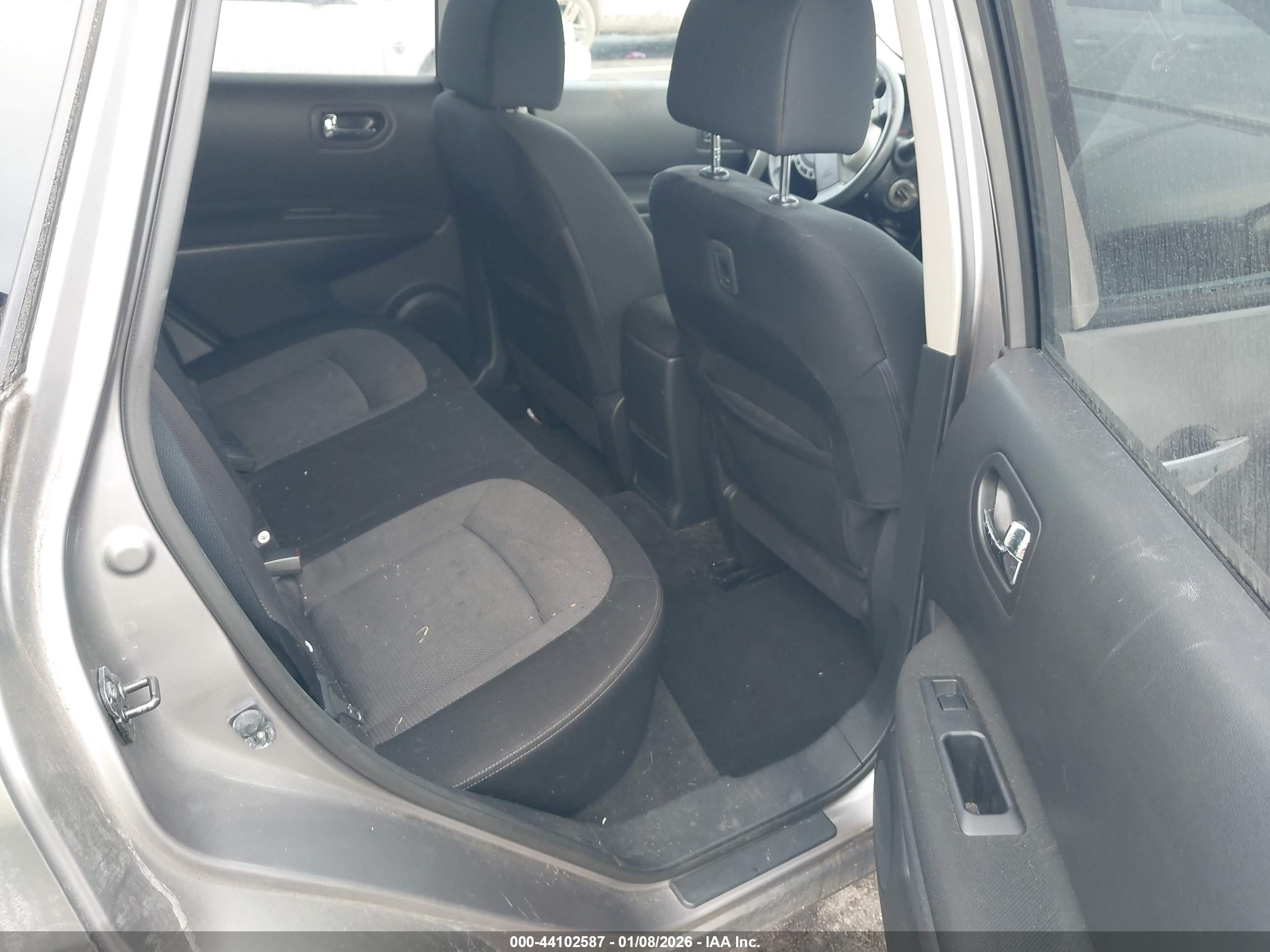 NISSAN ROGUE image 8