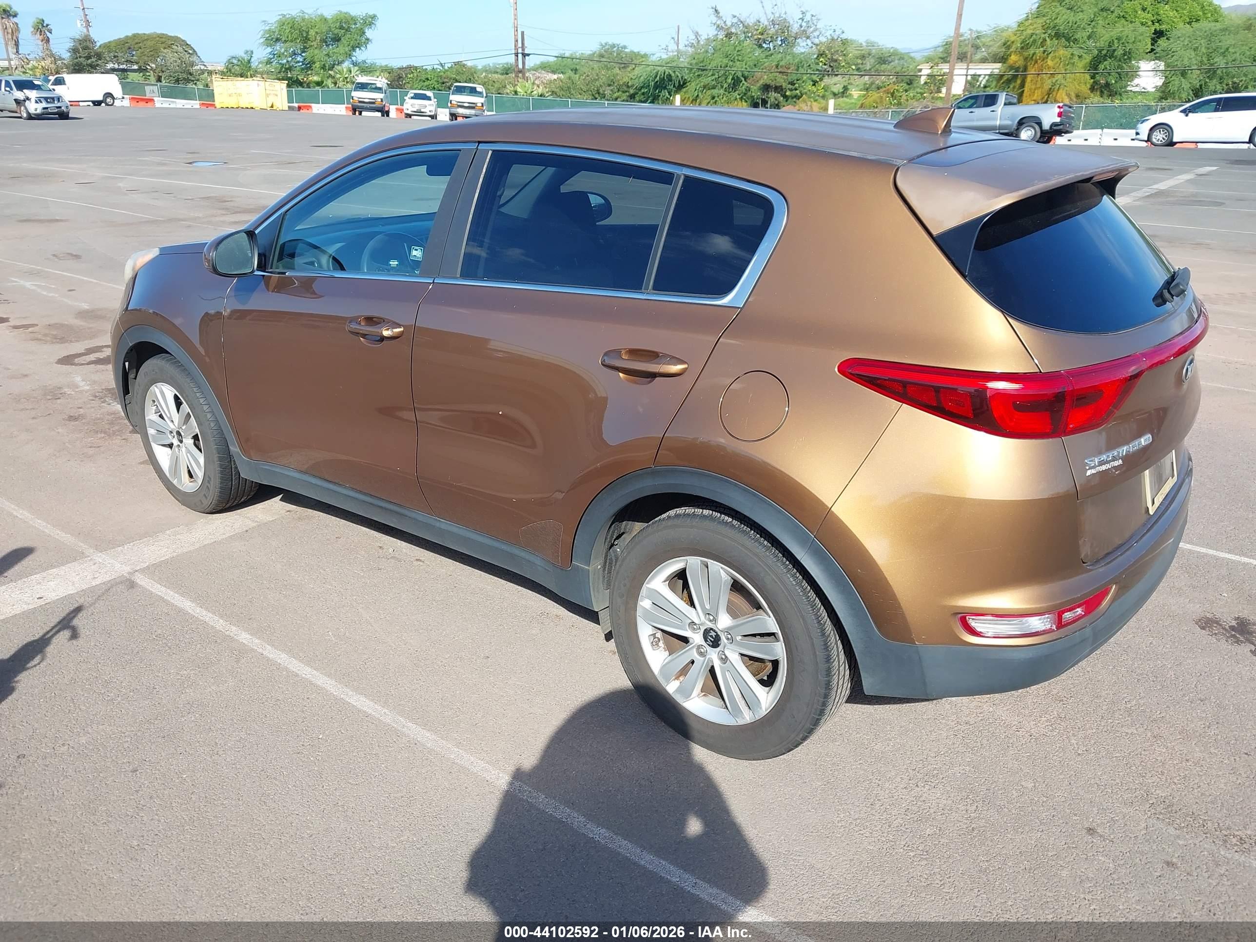 KIA SPORTAGE image 3