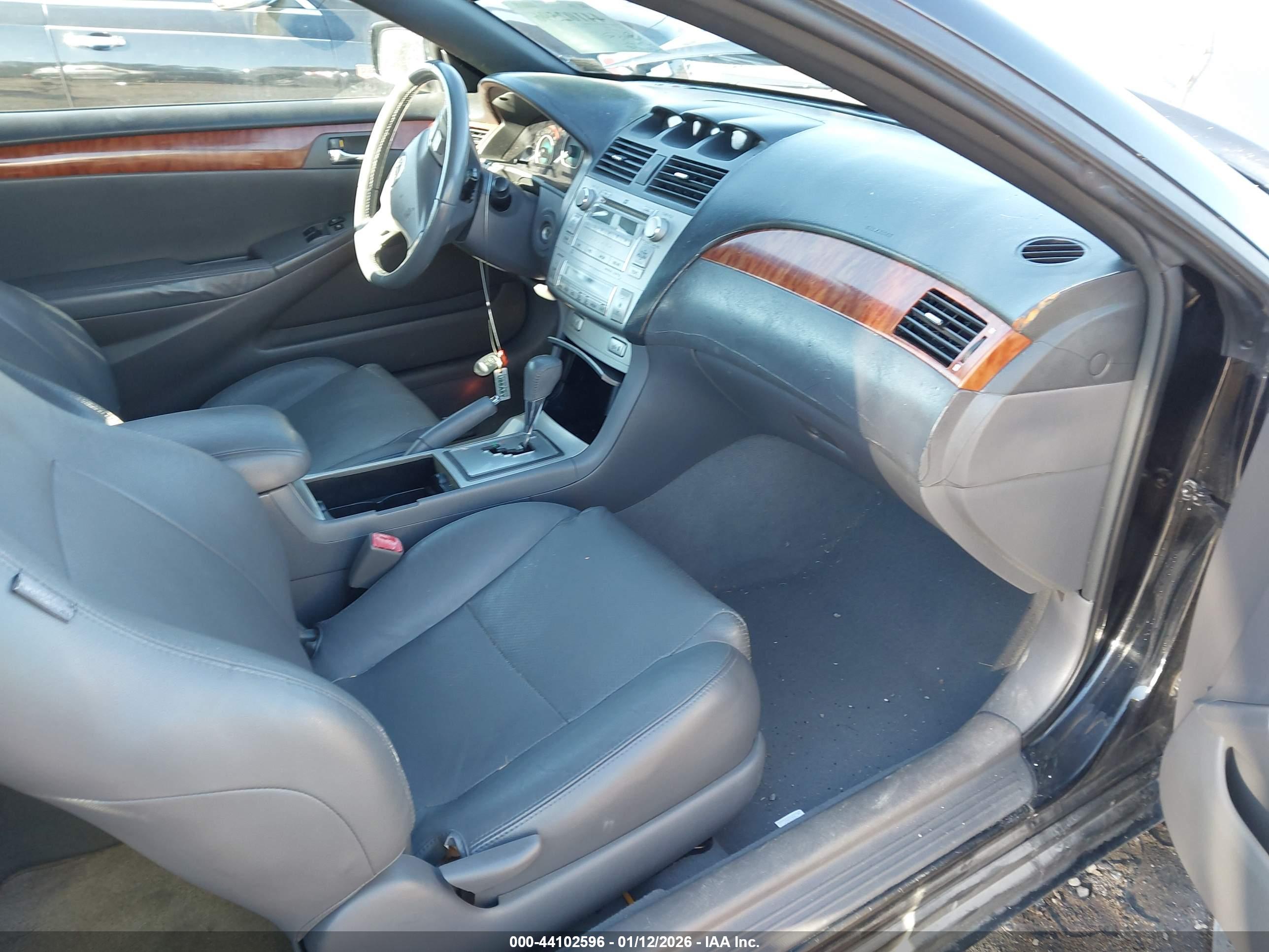 TOYOTA CAMRY image 5