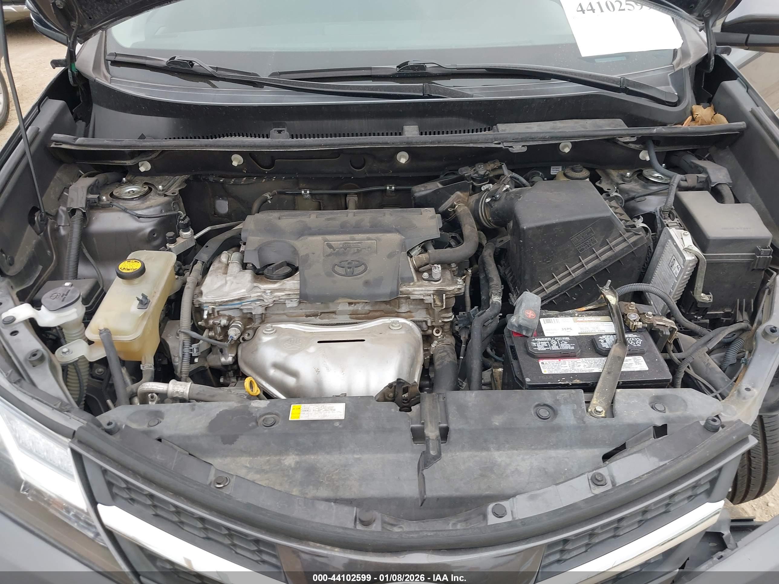 TOYOTA RAV4 image 10