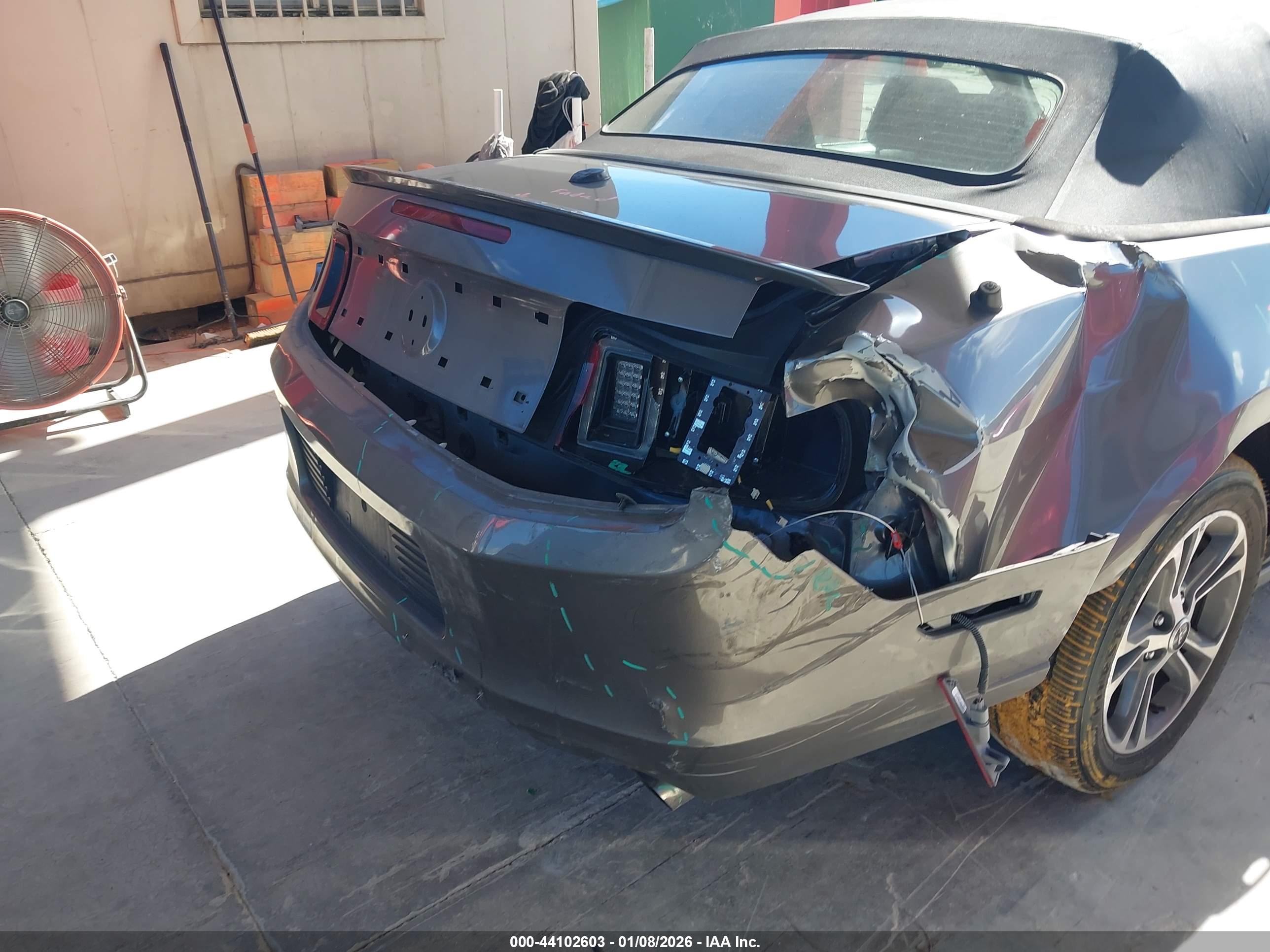 FORD MUSTANG image 6