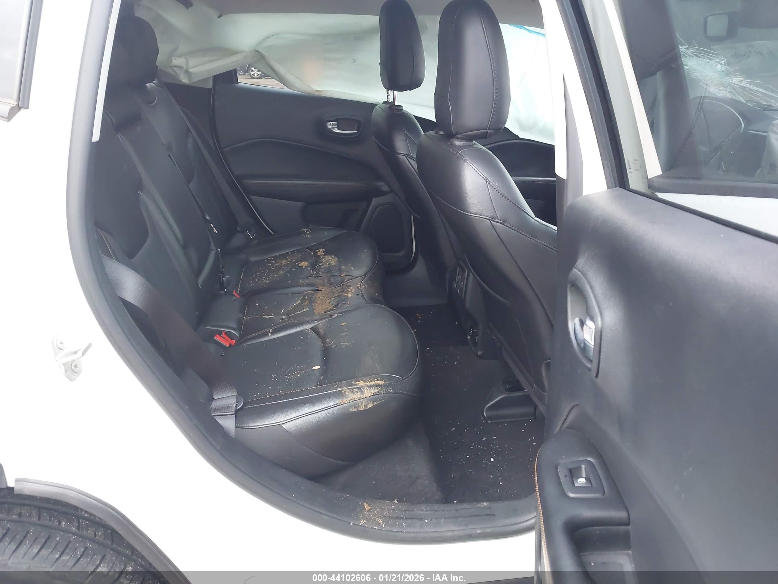 JEEP COMPASS image 8