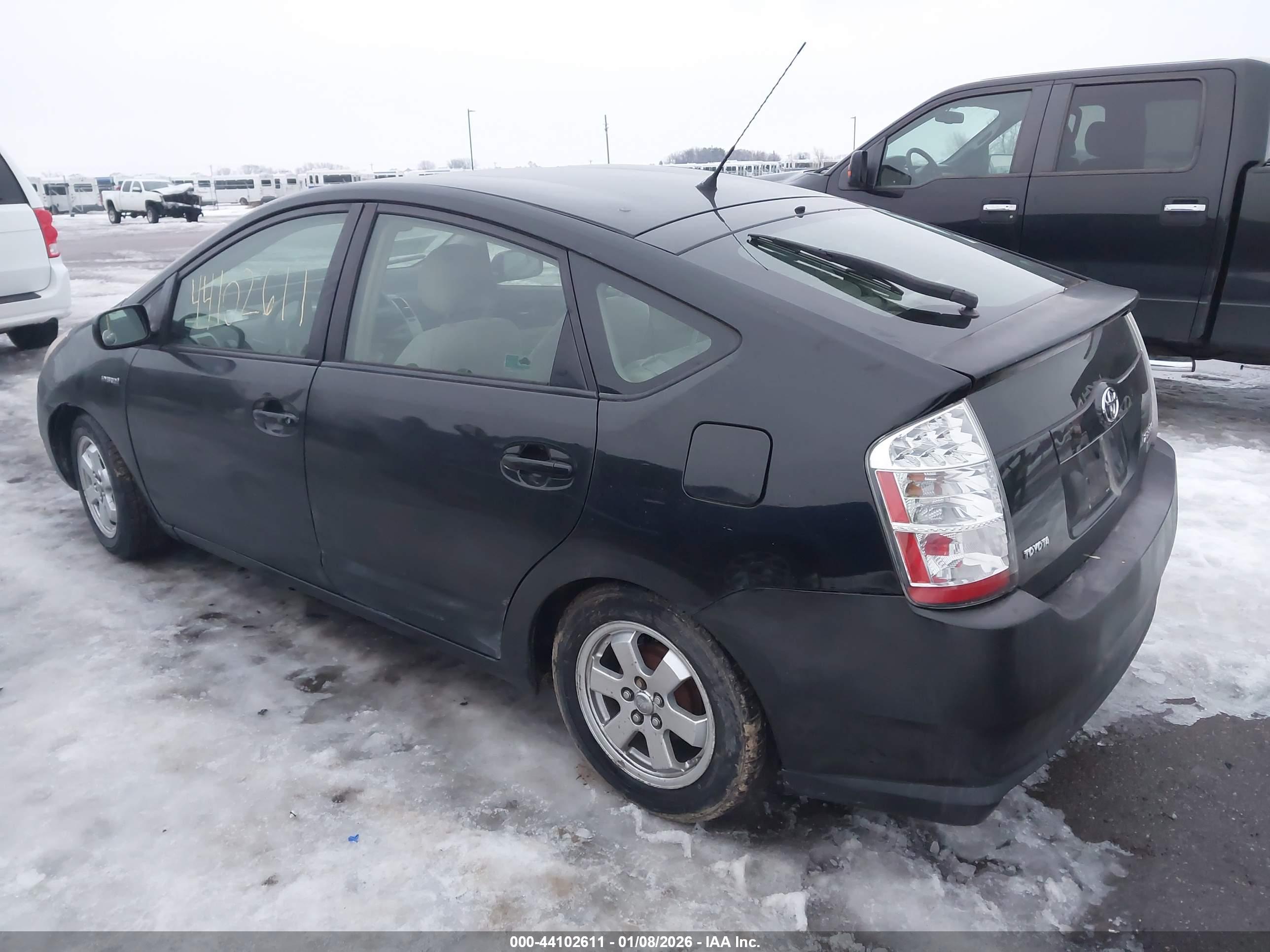TOYOTA PRIUS image 3