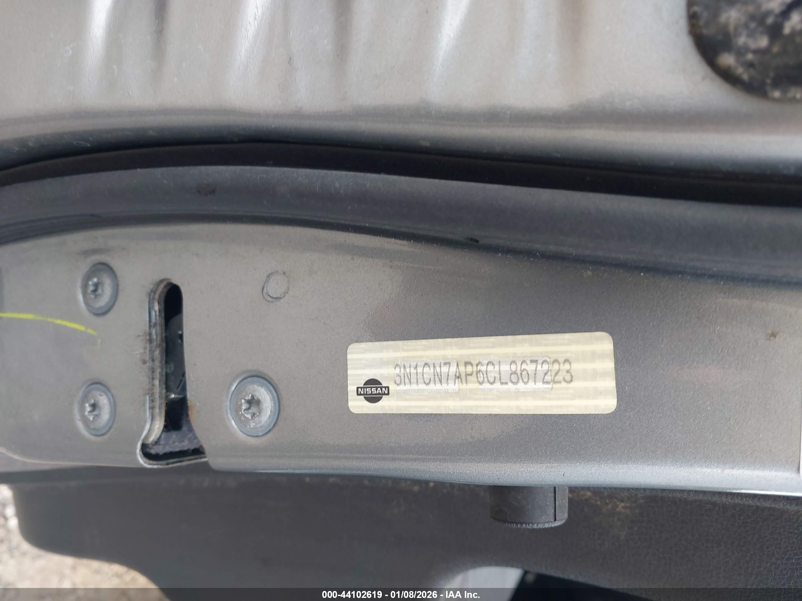 NISSAN VERSA image 9