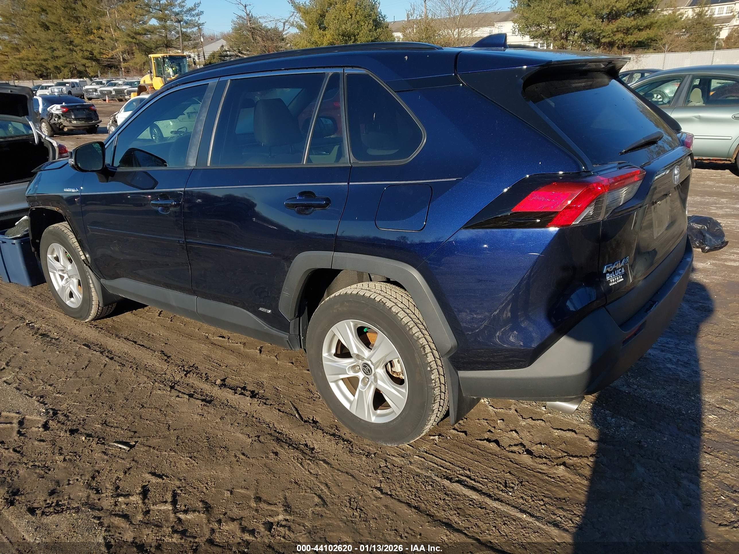 TOYOTA RAV4 image 3