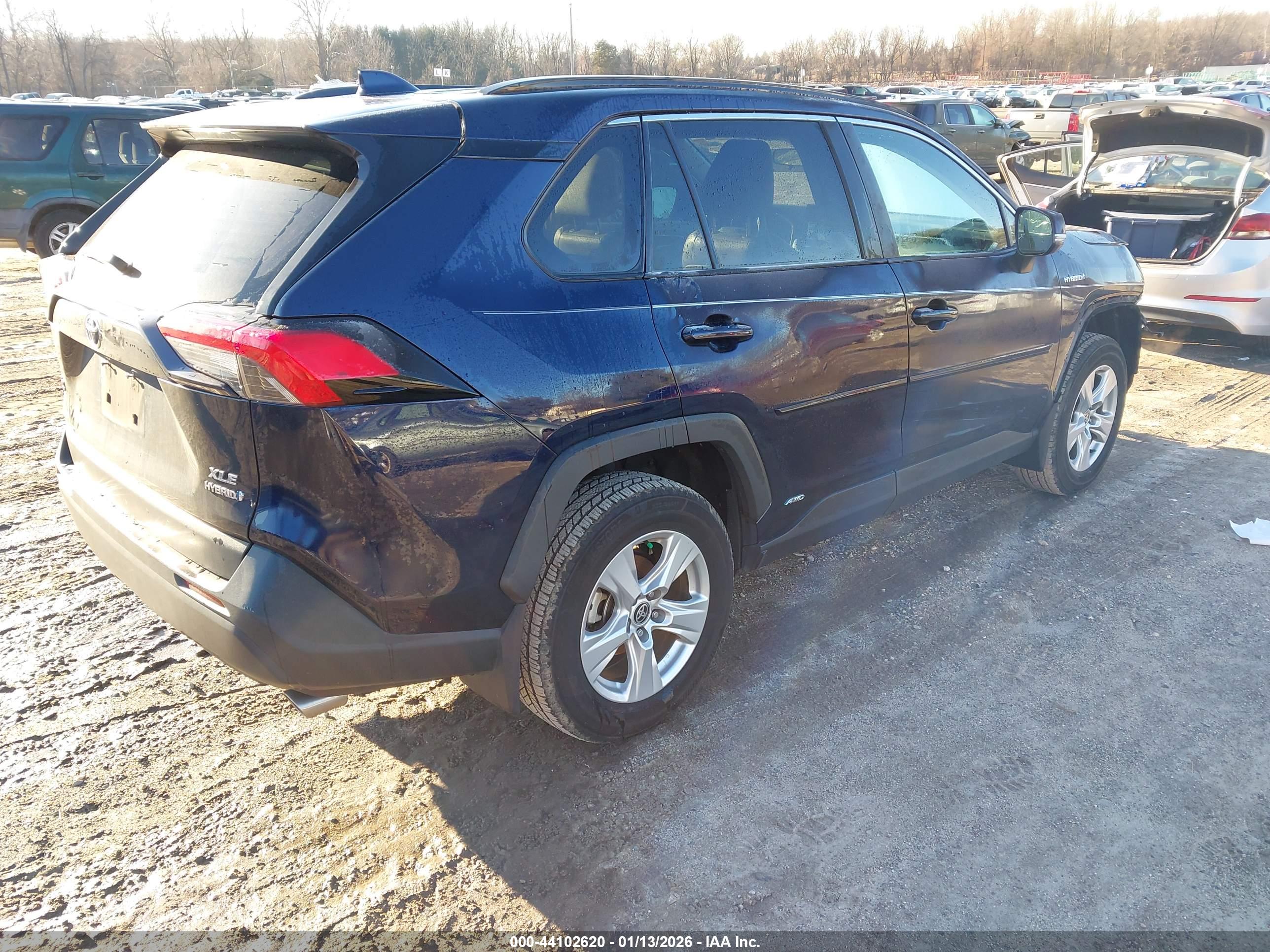 TOYOTA RAV4 image 4