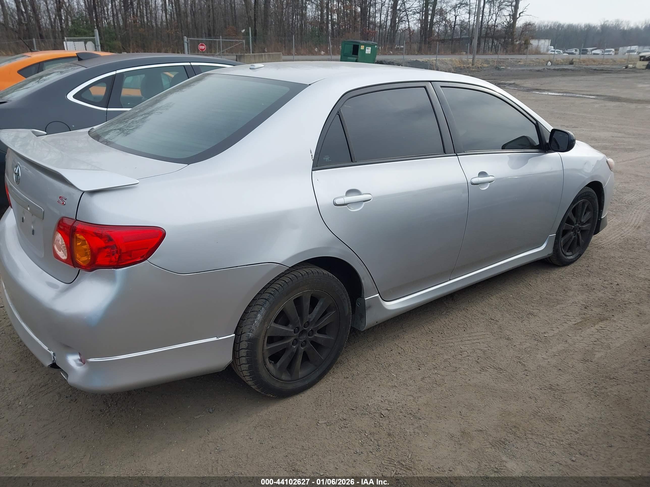 TOYOTA COROLLA image 4
