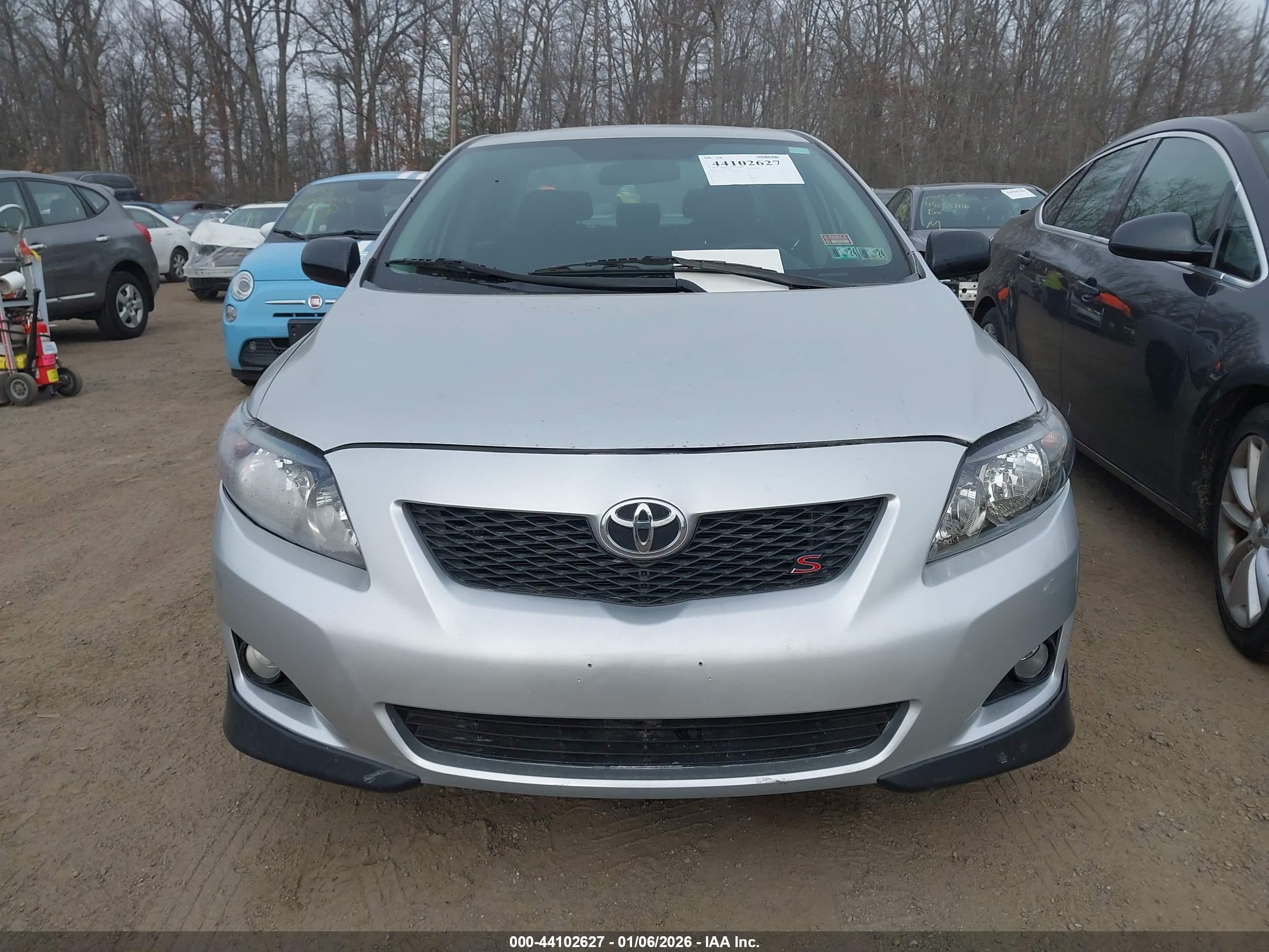 TOYOTA COROLLA image 6