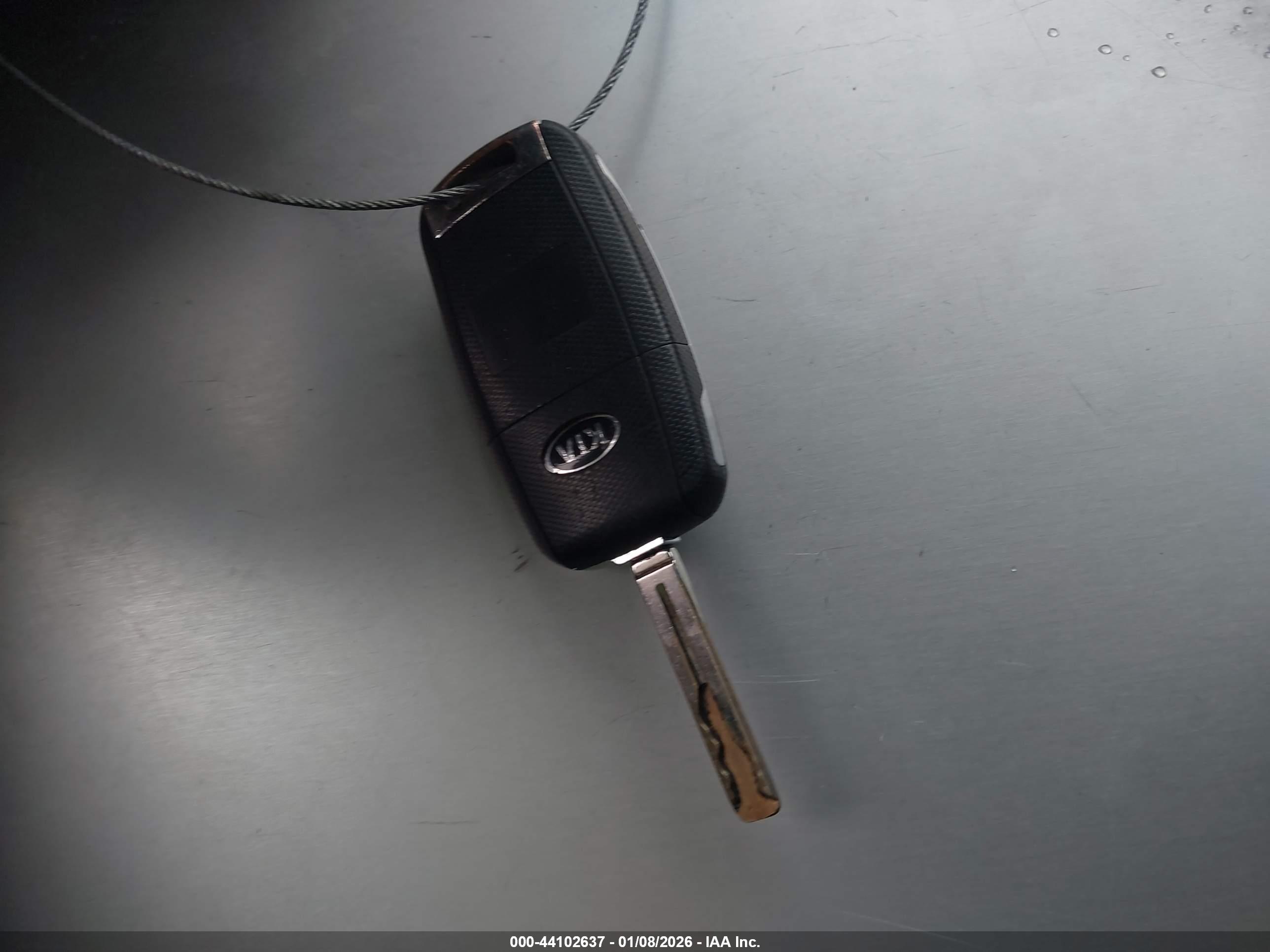 KIA SORENTO image 11