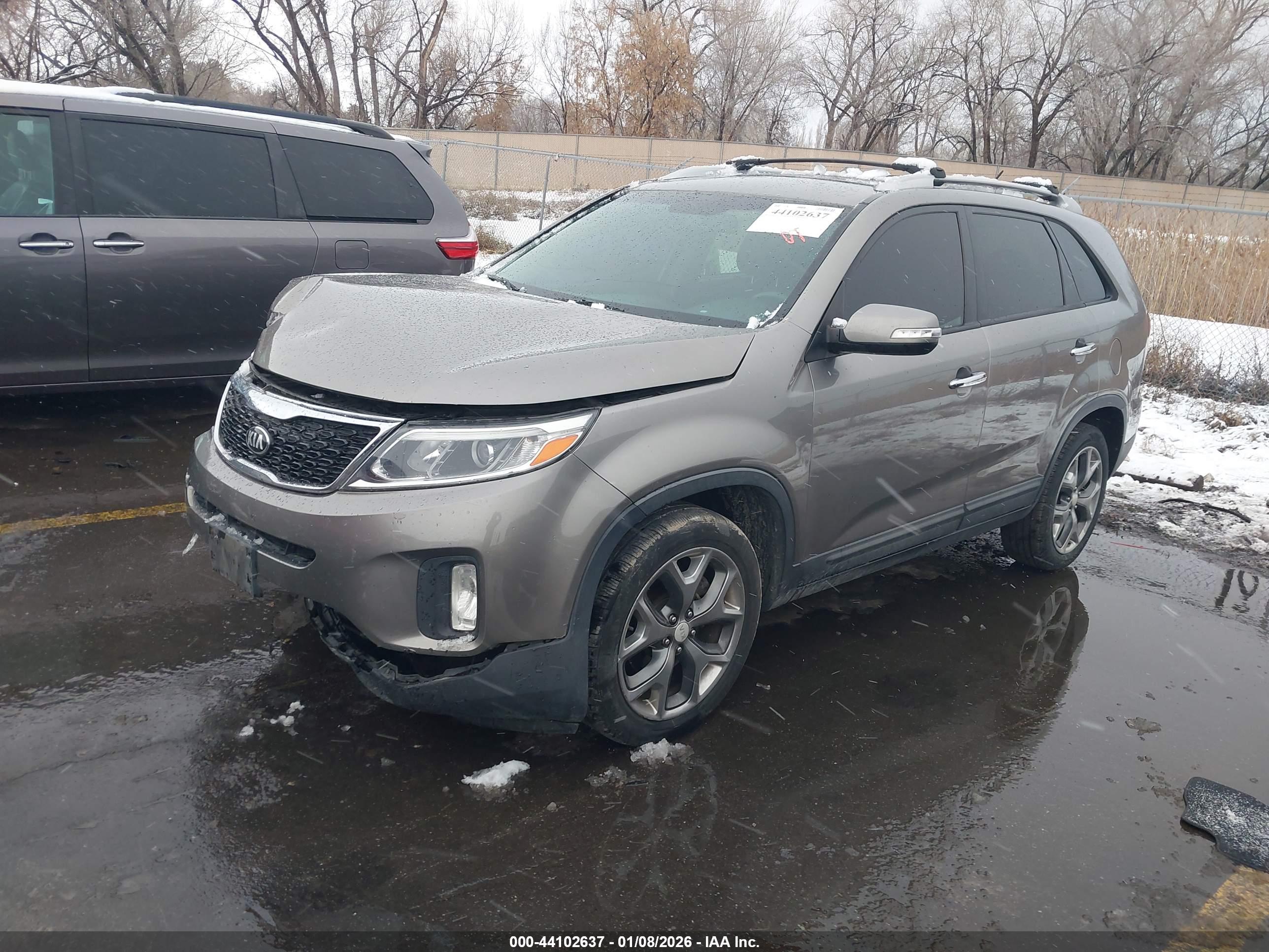KIA SORENTO image 2