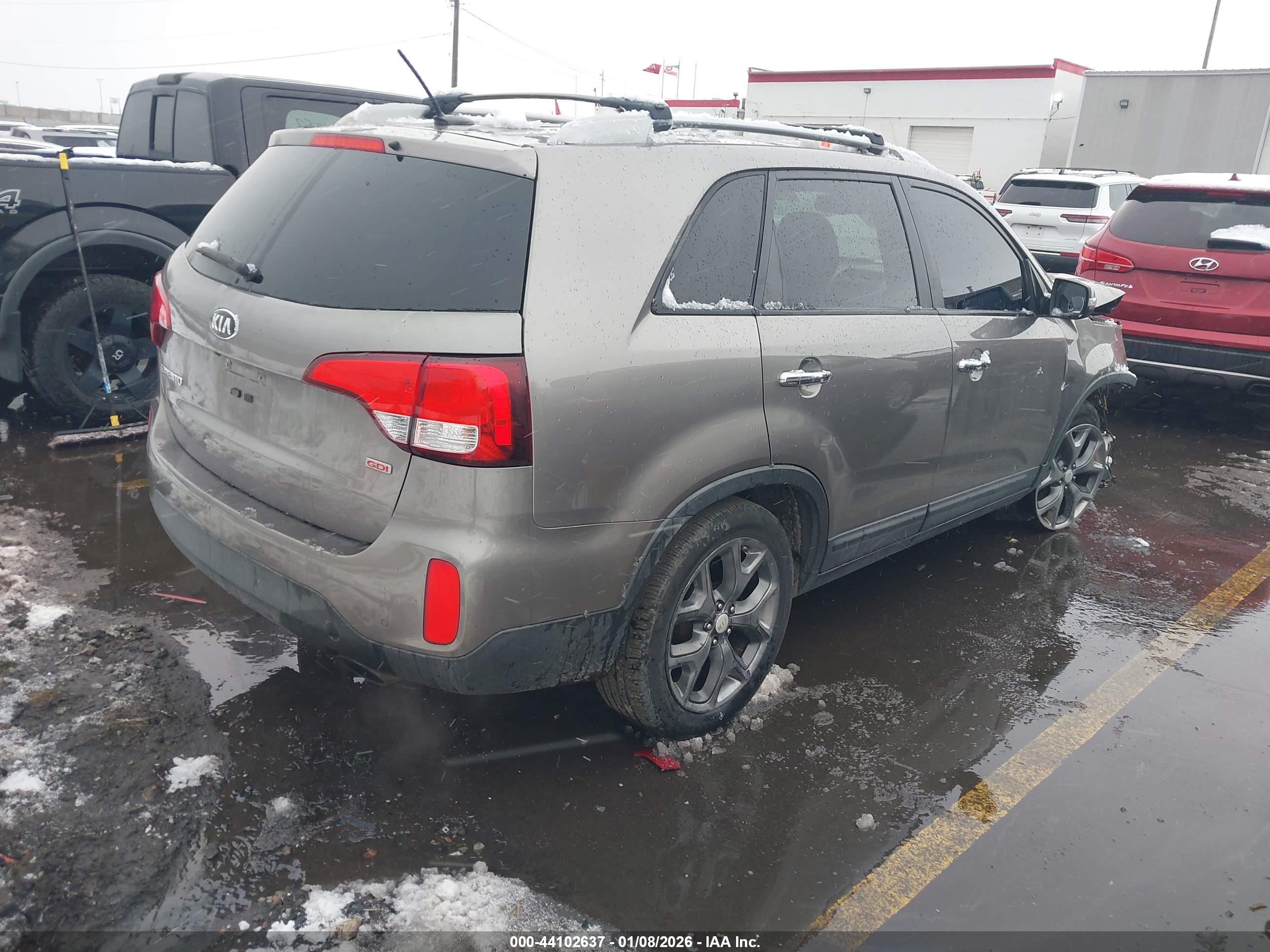 KIA SORENTO image 4