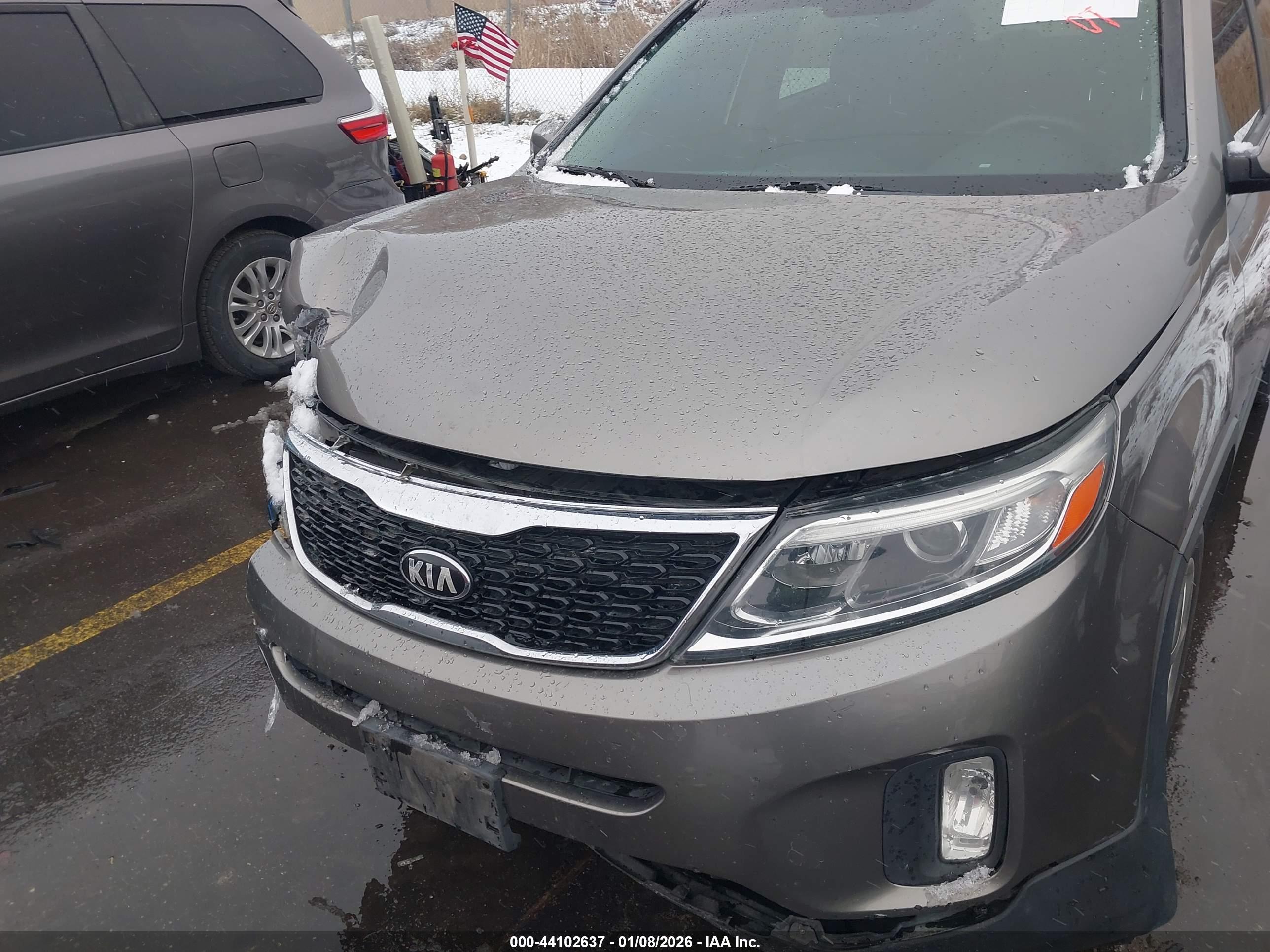 KIA SORENTO image 6