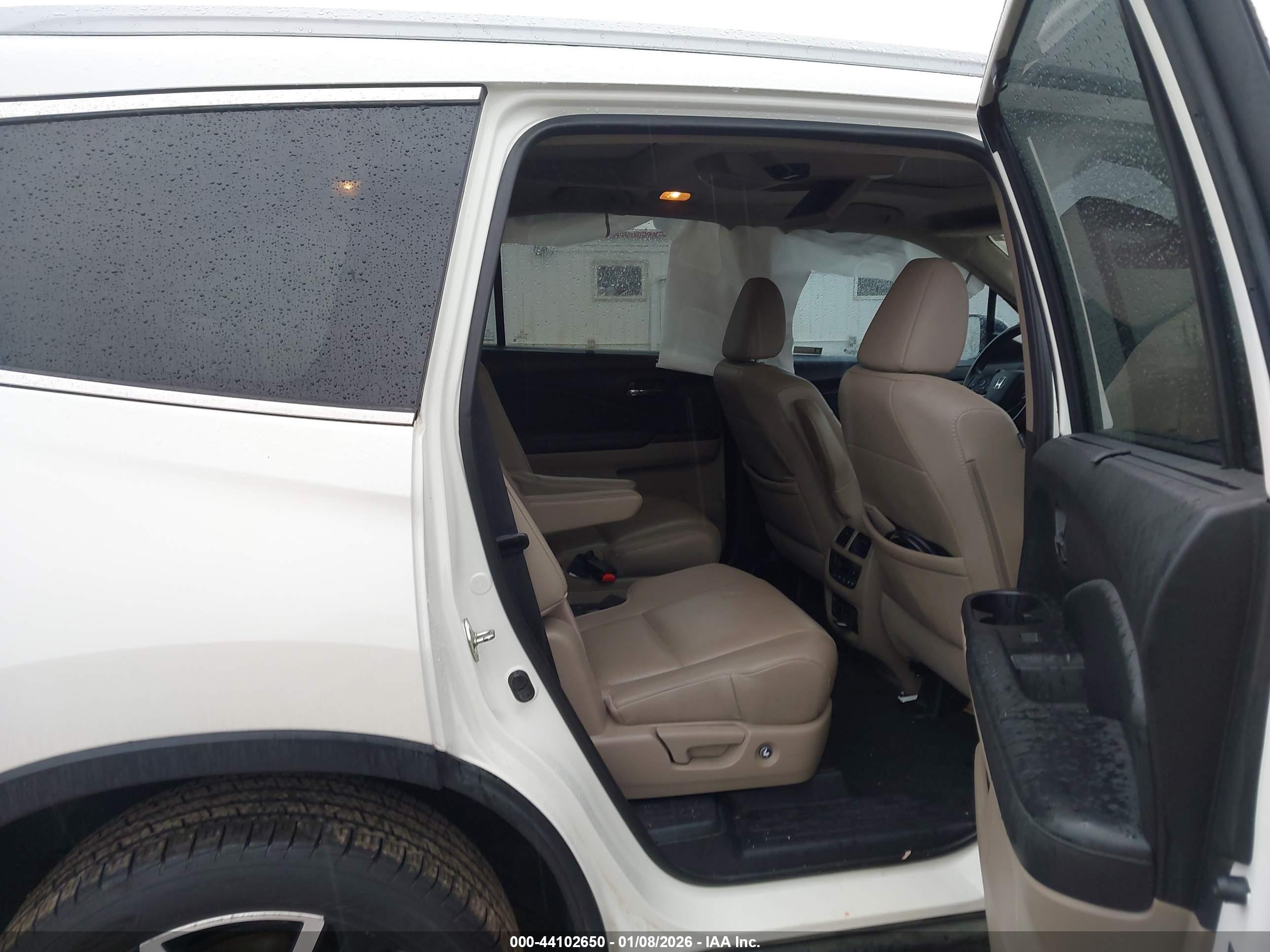 HONDA PILOT image 8