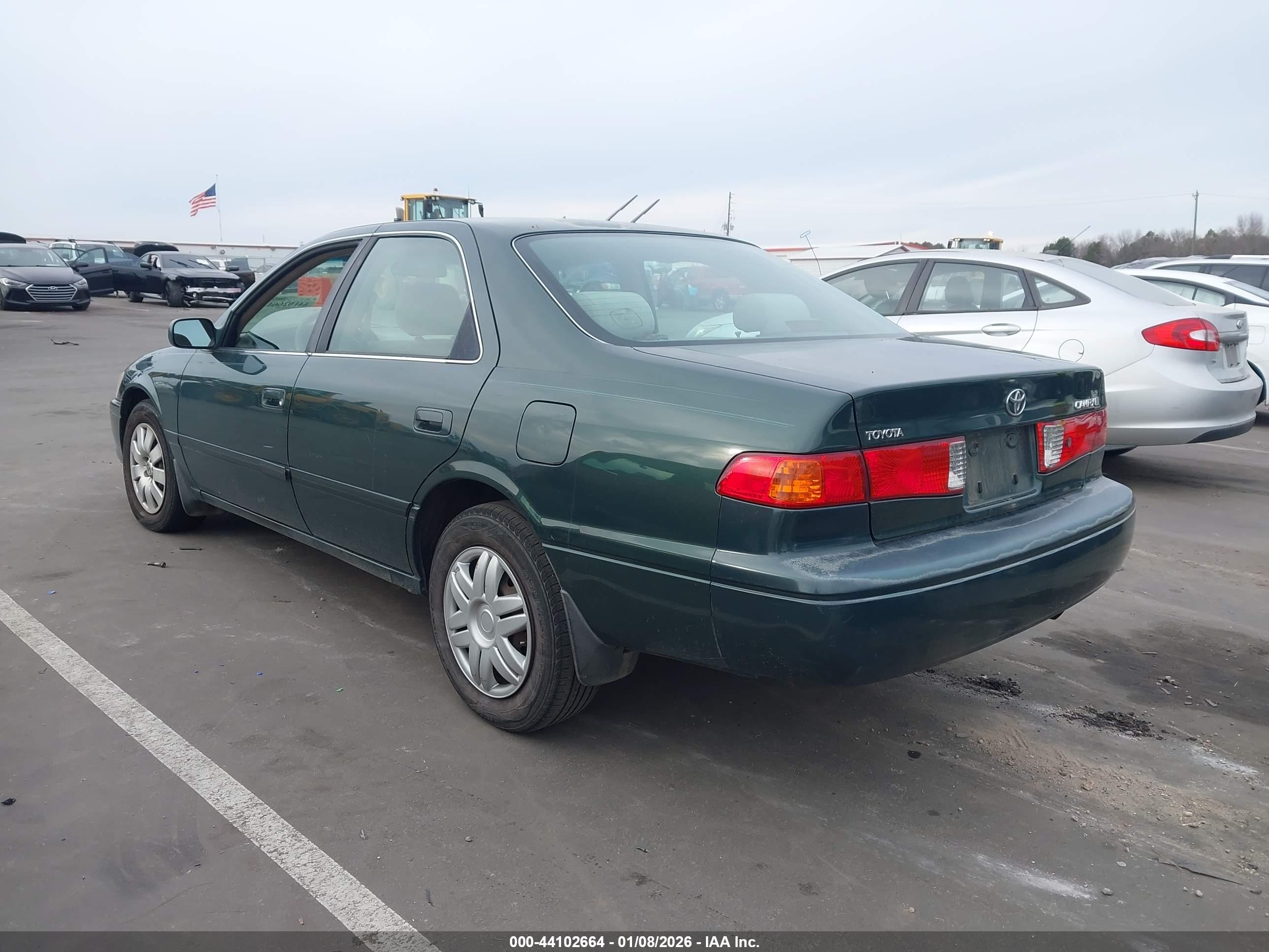TOYOTA CAMRY image 3