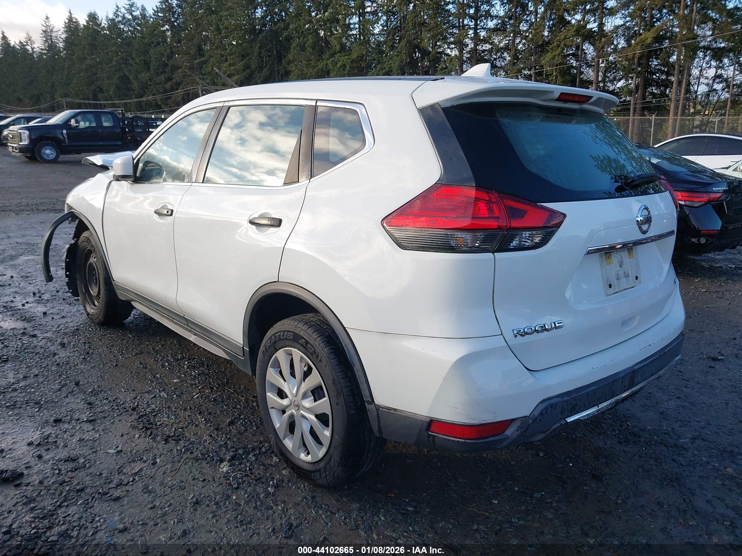 NISSAN ROGUE image 3