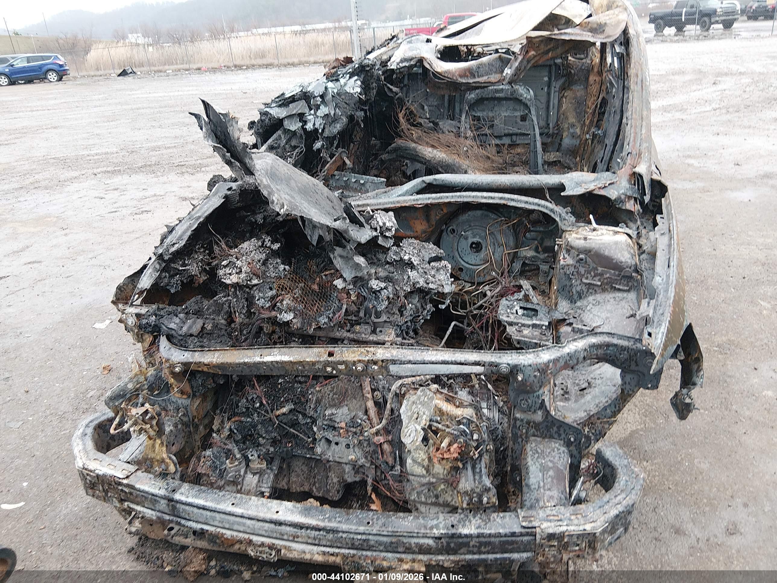 FORD FUSION image 10