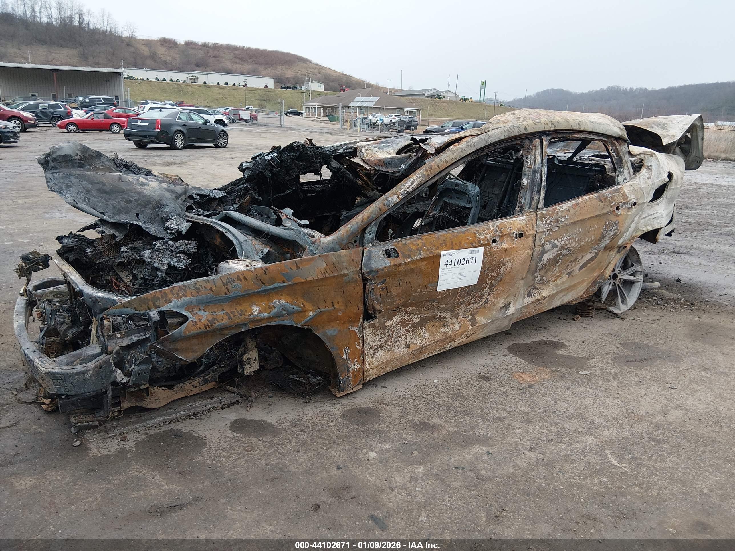 FORD FUSION image 2