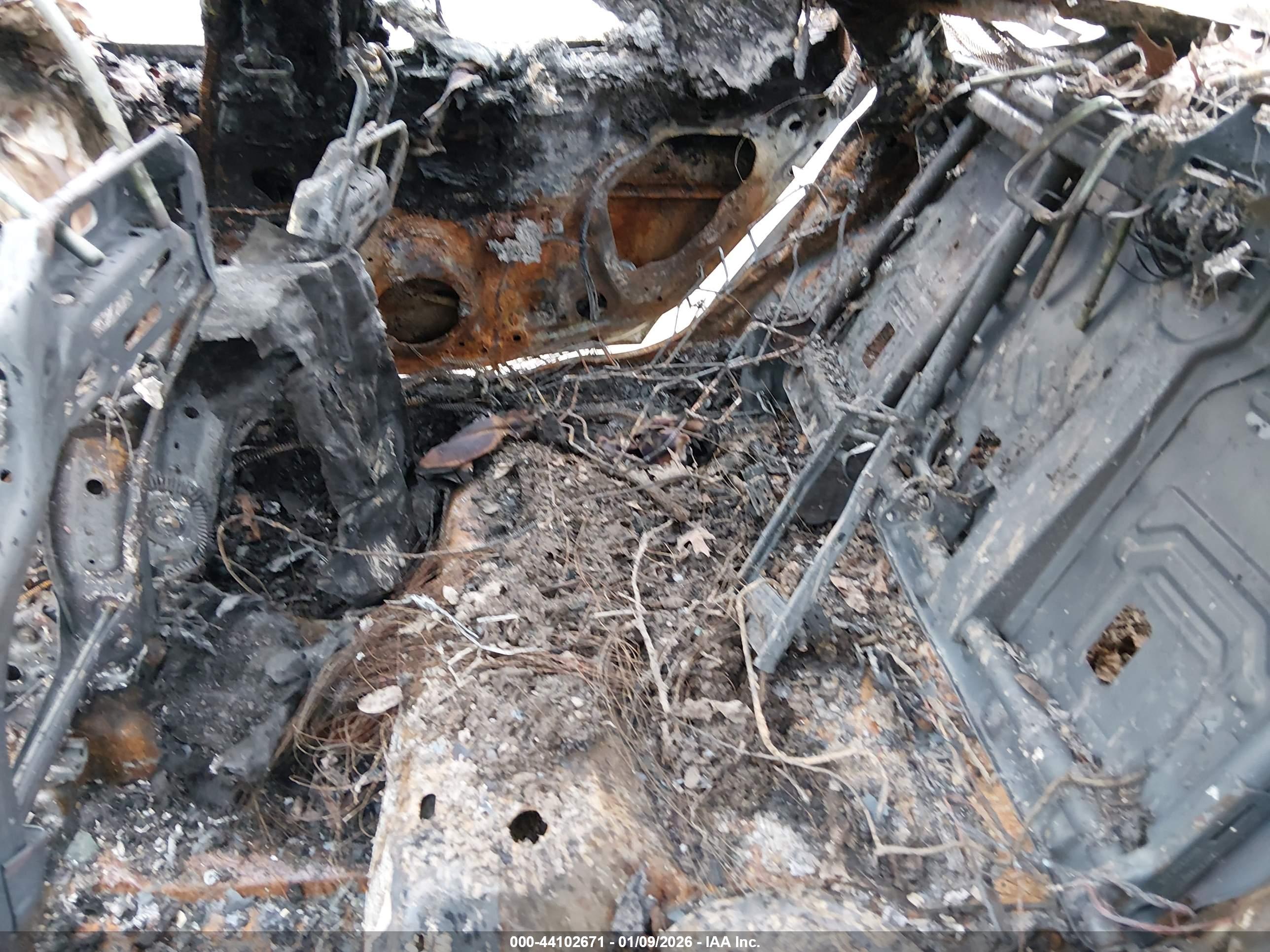 FORD FUSION image 8