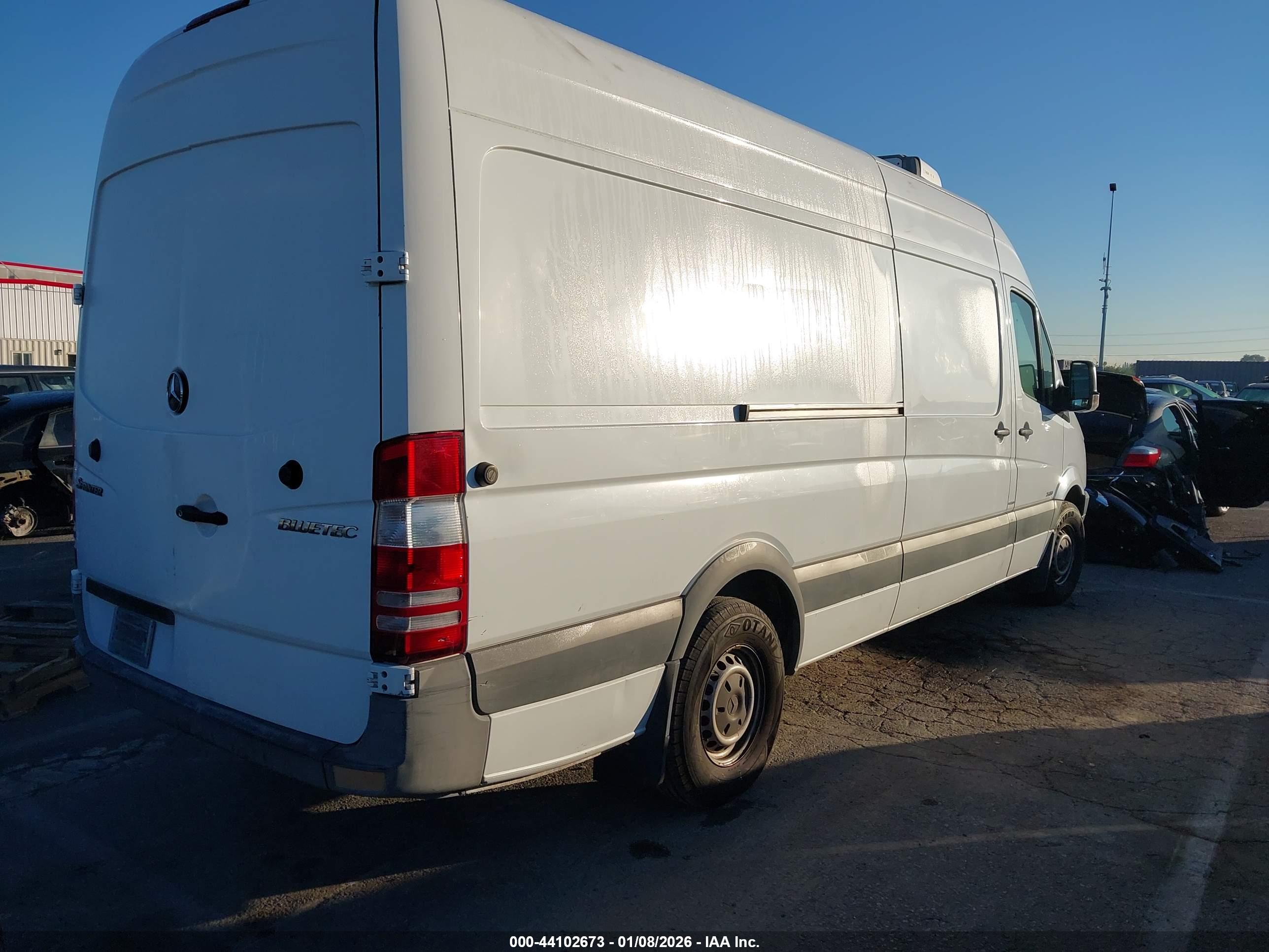 MERCEDES-BENZ SPRINTER image 4