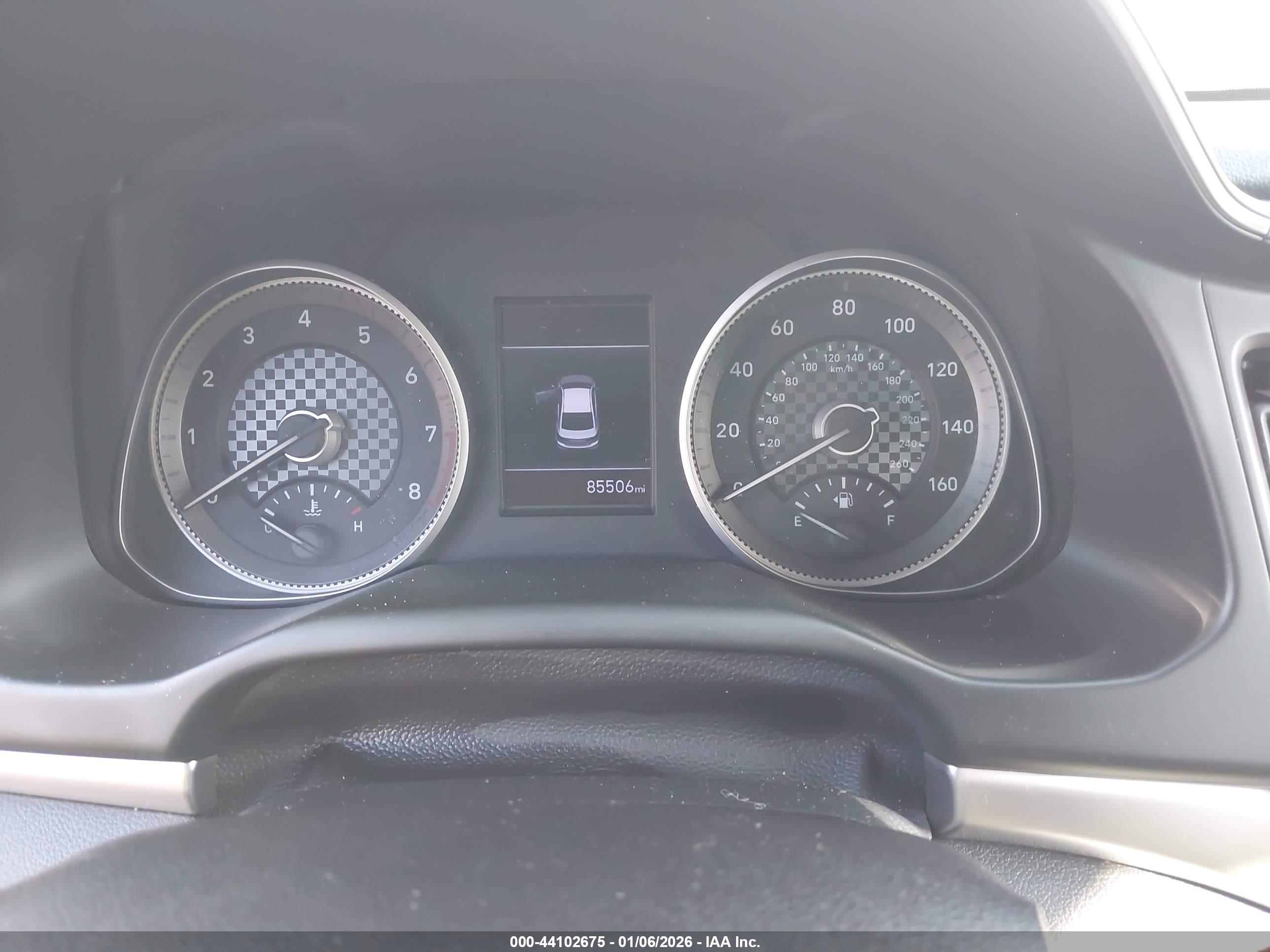 HYUNDAI ELANTRA image 7