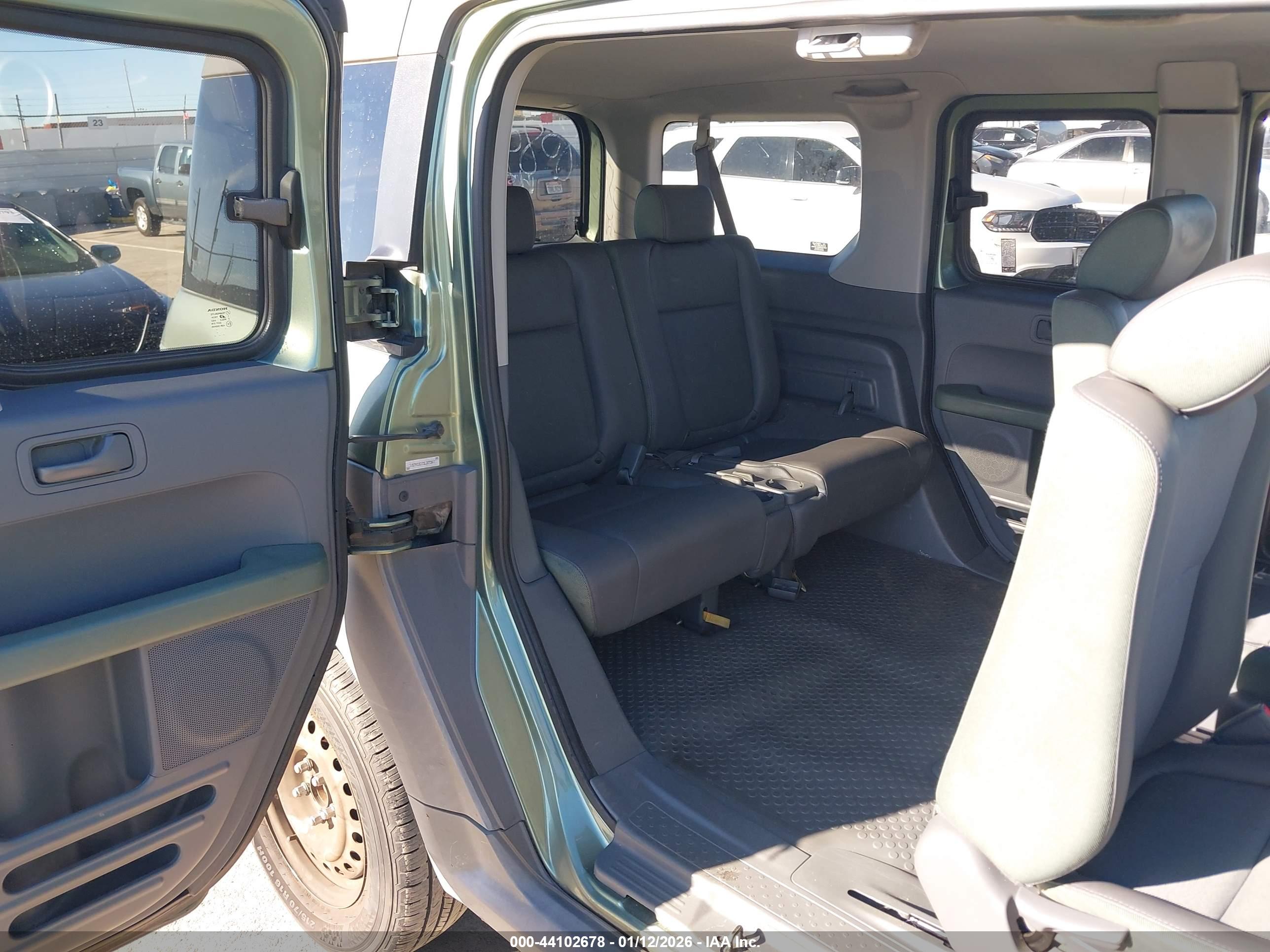 HONDA ELEMENT image 8