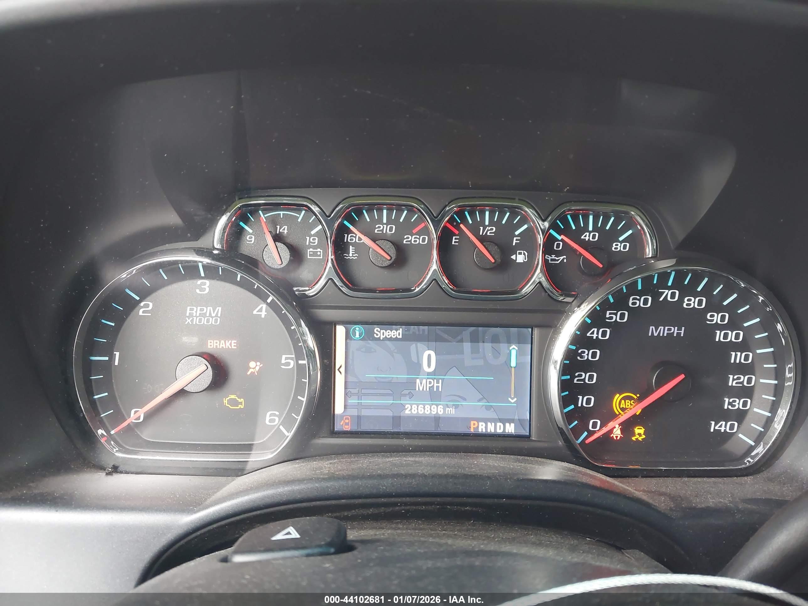 CHEVROLET SILVERADO image 7