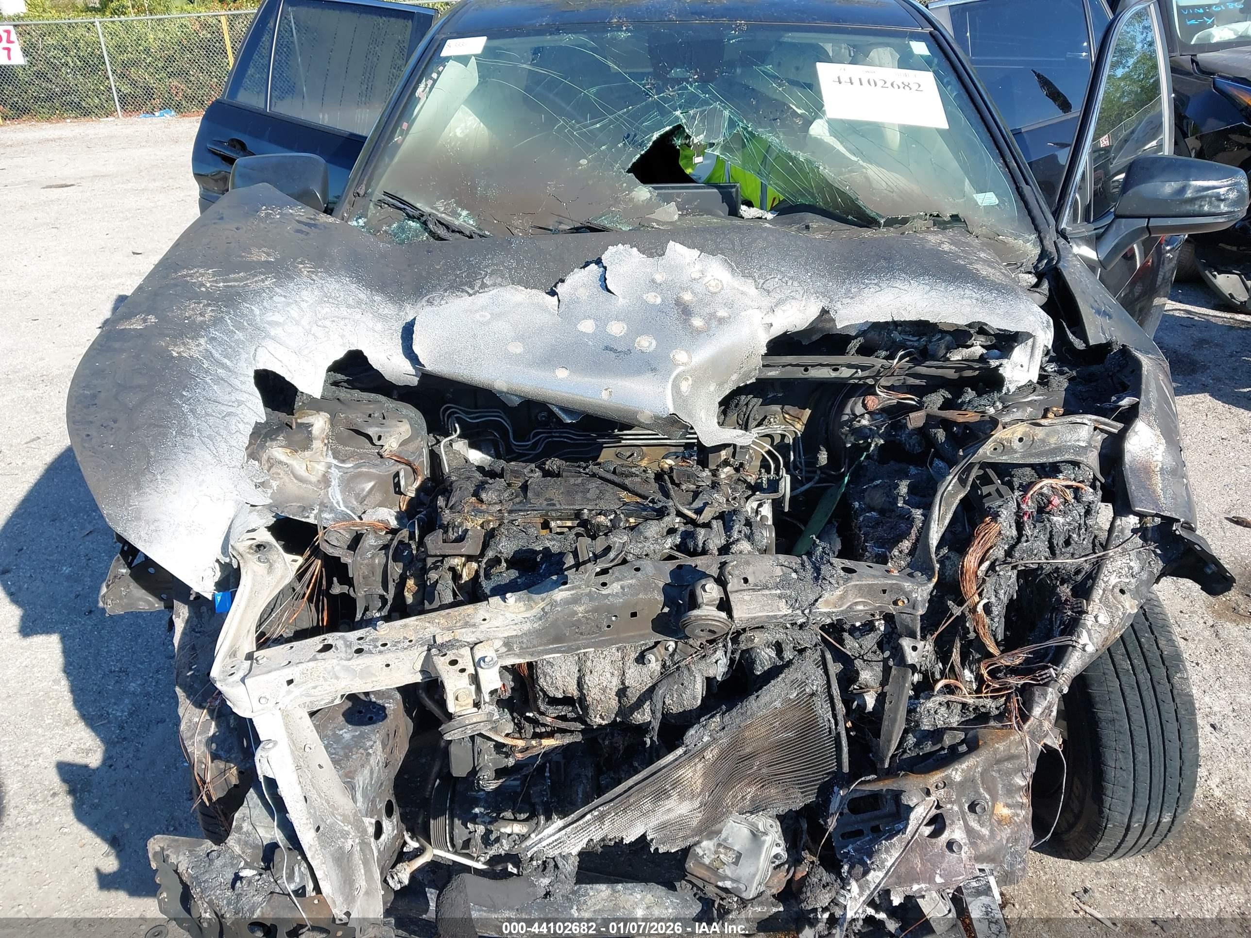 TOYOTA RAV4 image 10