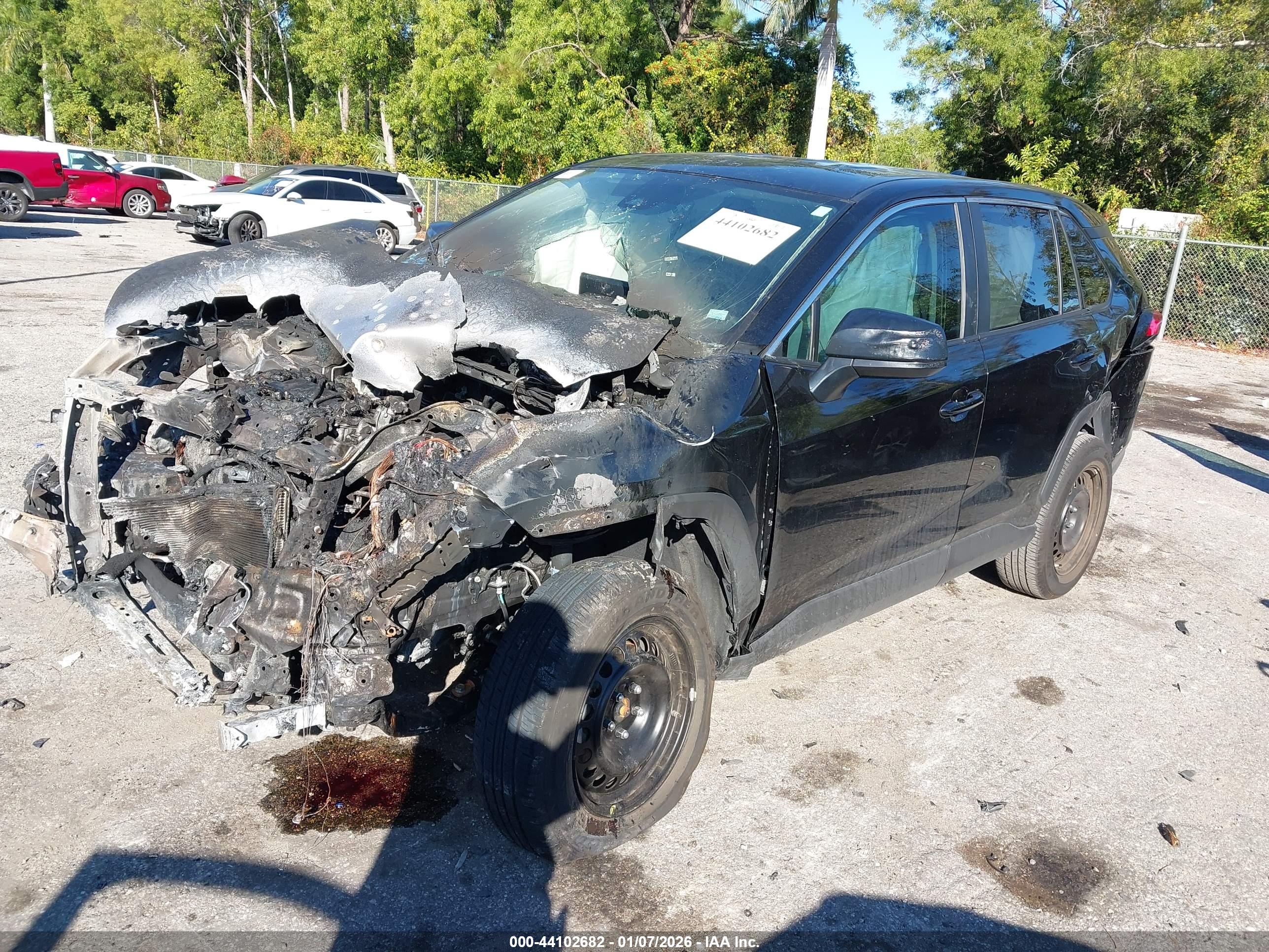 TOYOTA RAV4 image 2