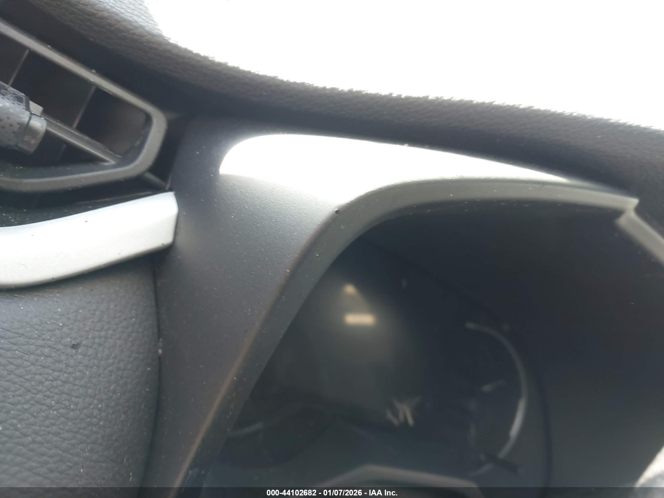 TOYOTA RAV4 image 7