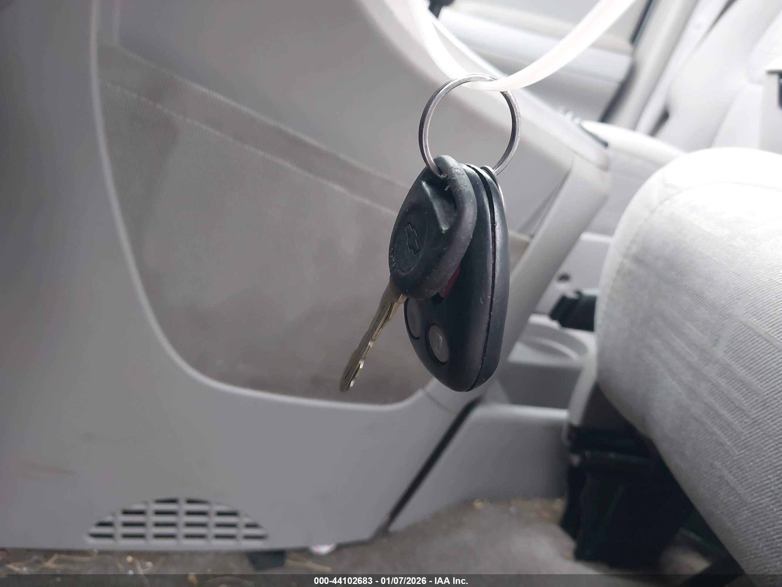 CHEVROLET EQUINOX image 11