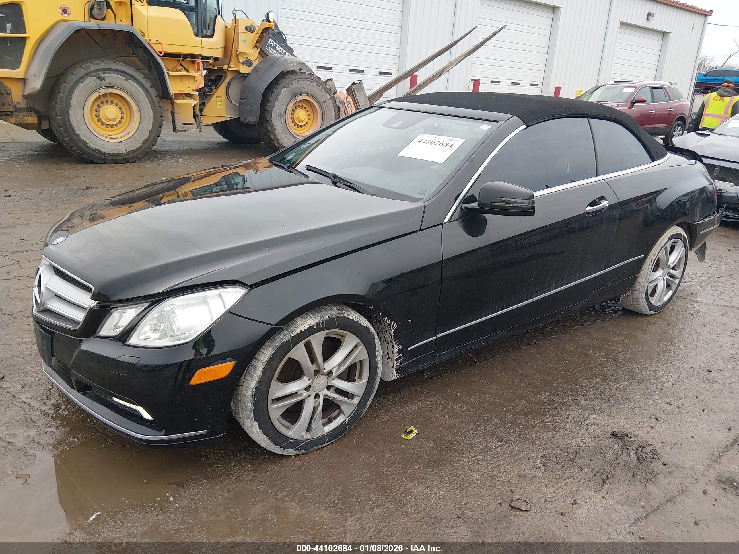 MERCEDES-BENZ E image 2
