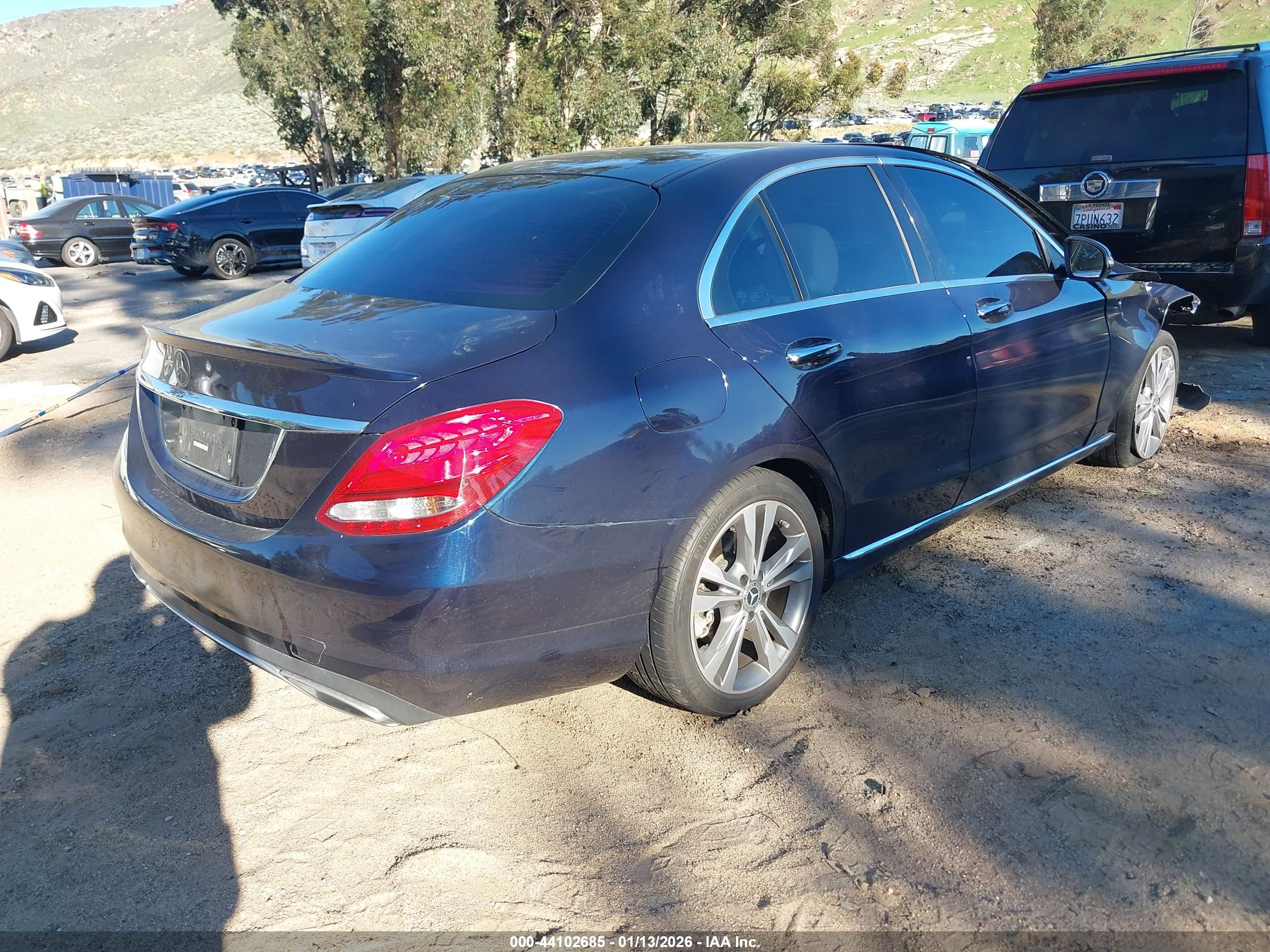 MERCEDES-BENZ C image 4