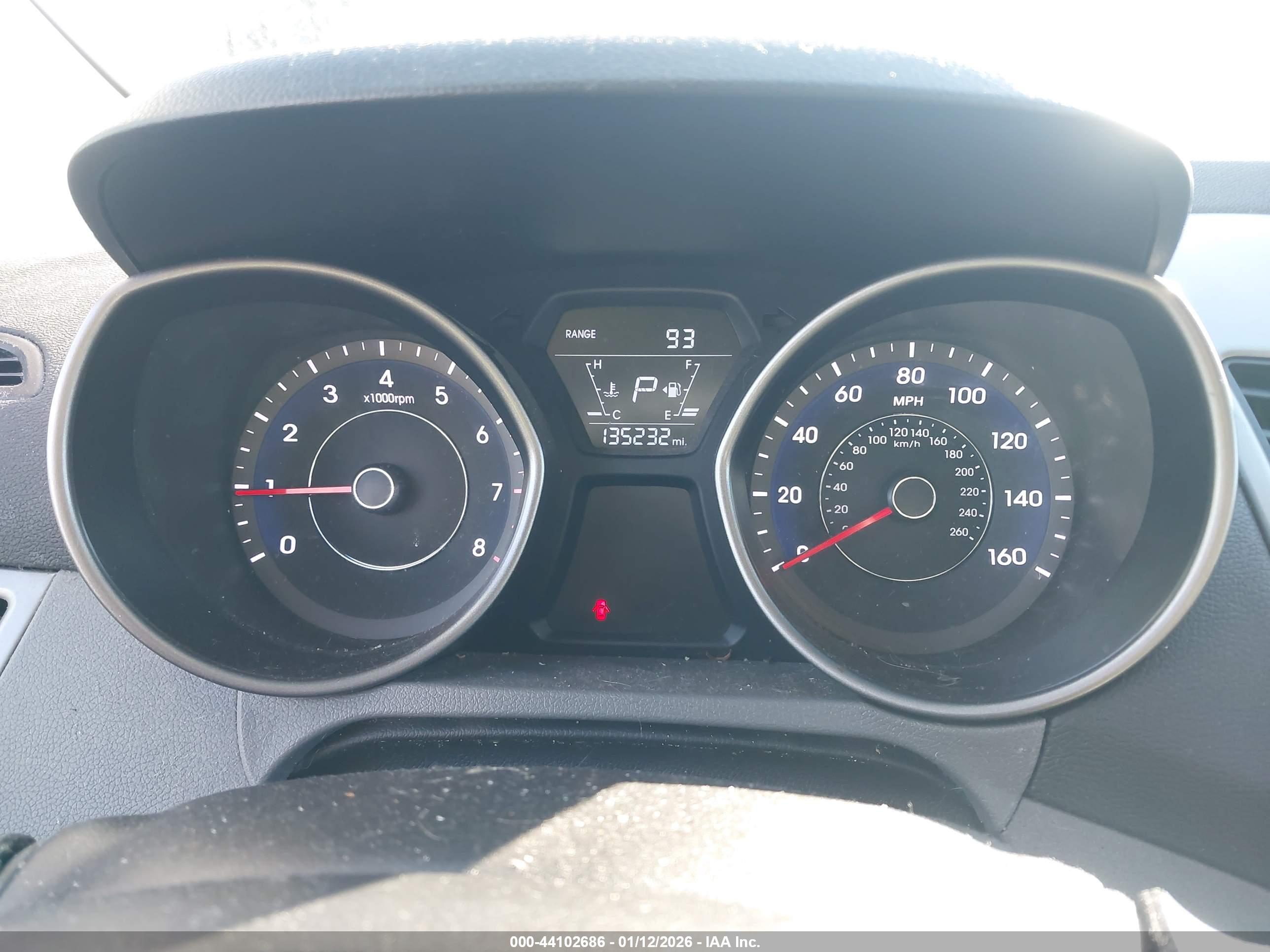 HYUNDAI ELANTRA image 7