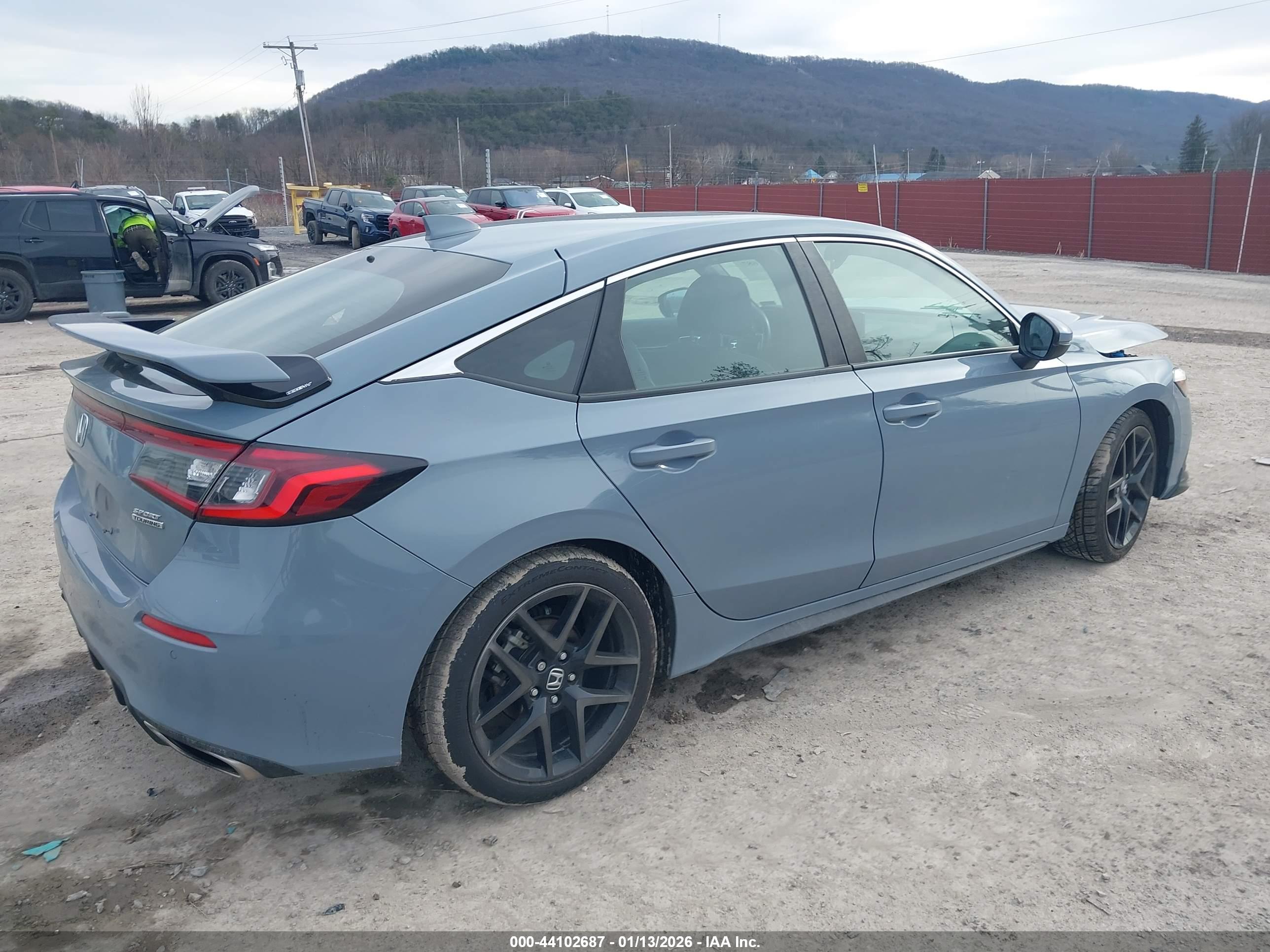 HONDA CIVIC image 4