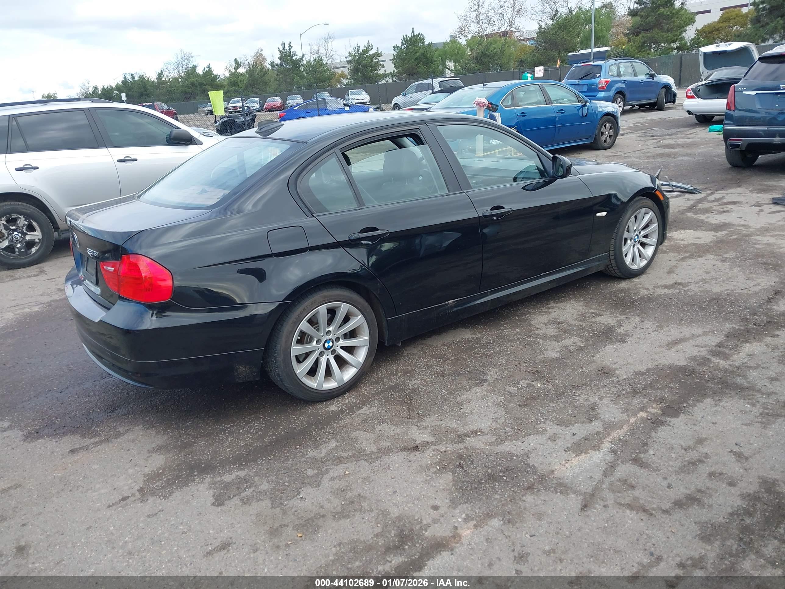 BMW 328I image 4