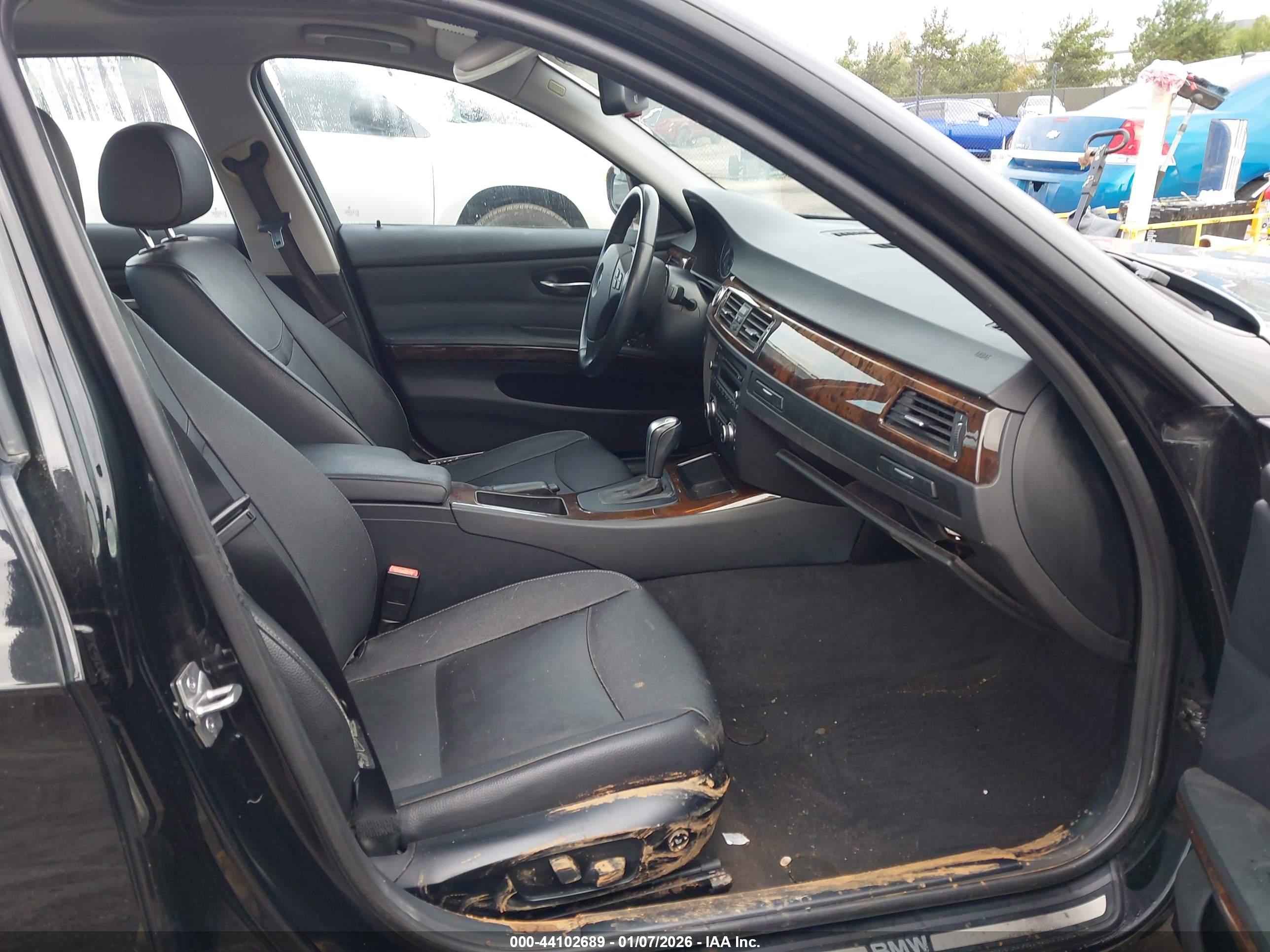 BMW 328I image 5