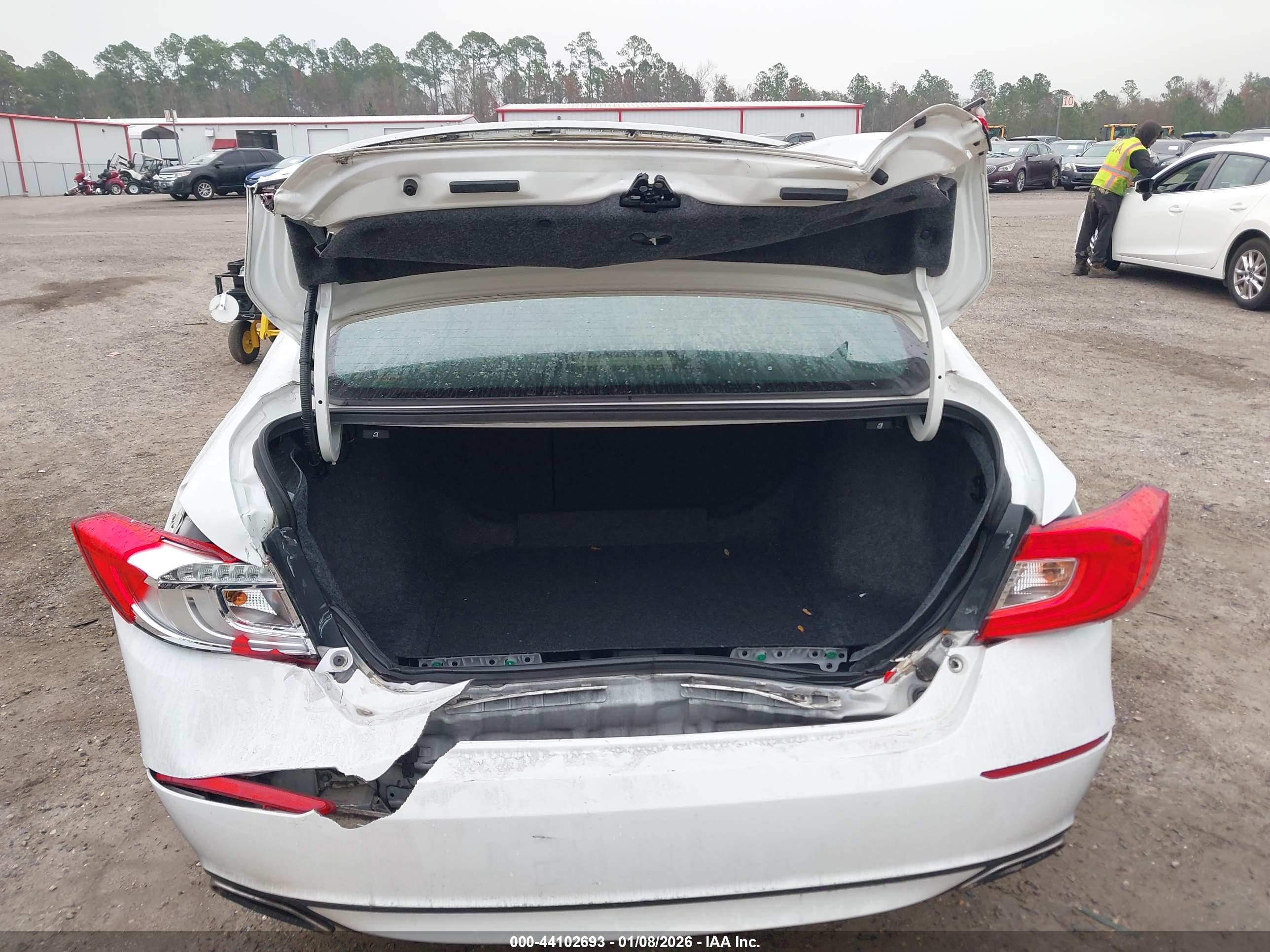 HONDA ACCORD image 6