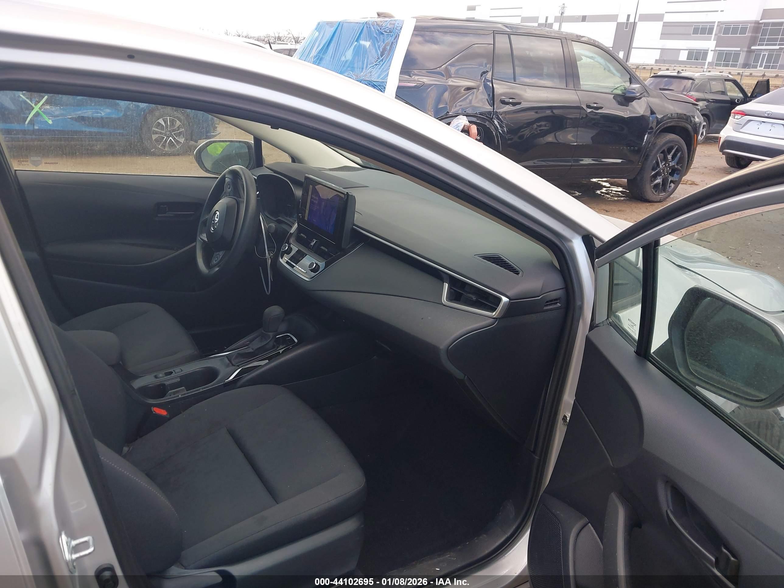 TOYOTA COROLLA image 5
