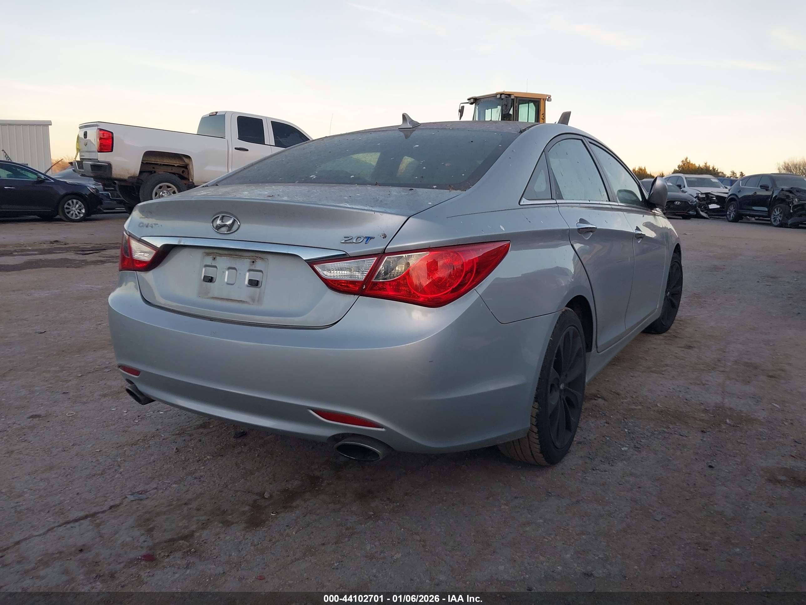 HYUNDAI SONATA image 4