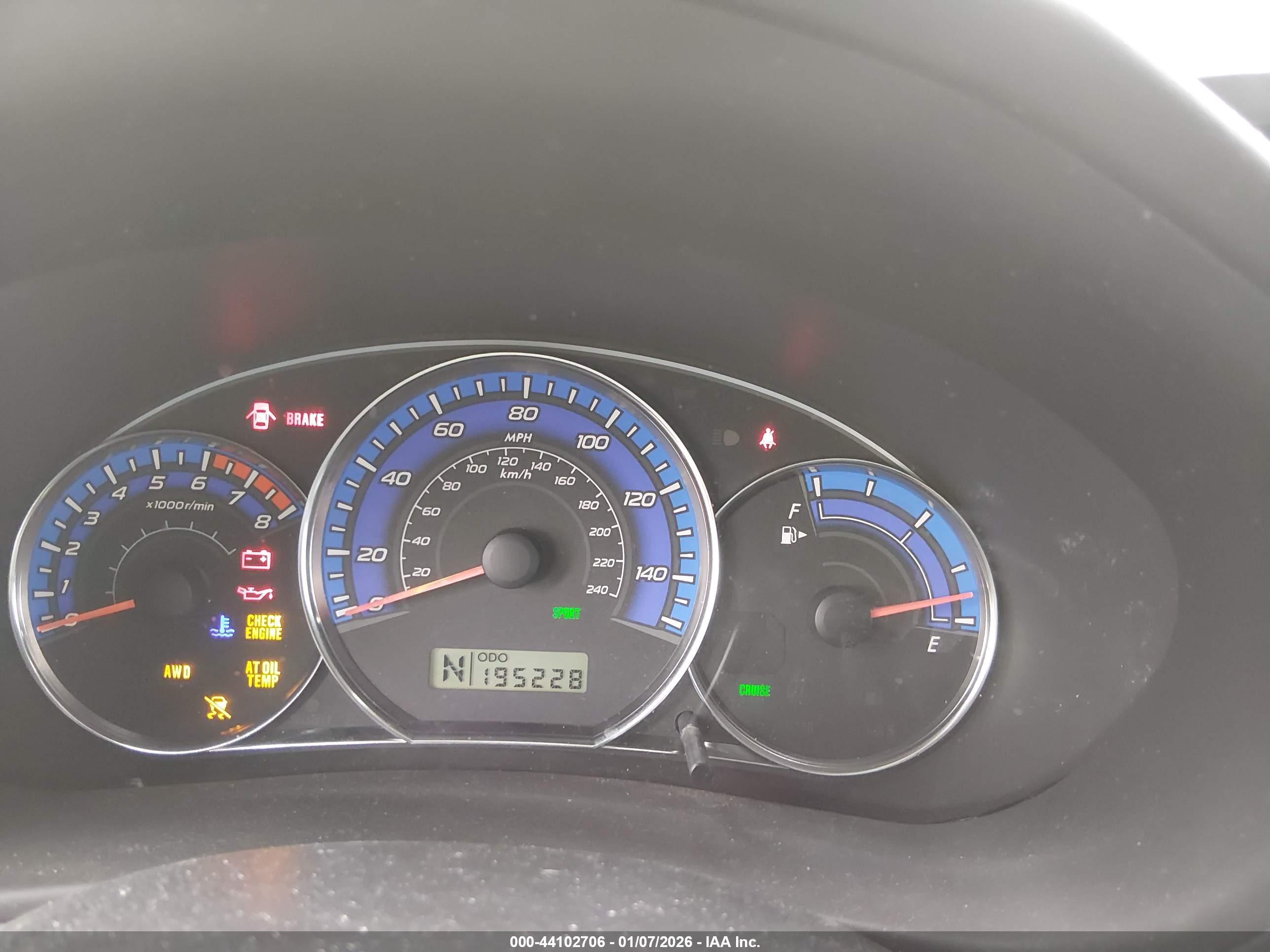 SUBARU FORESTER image 7