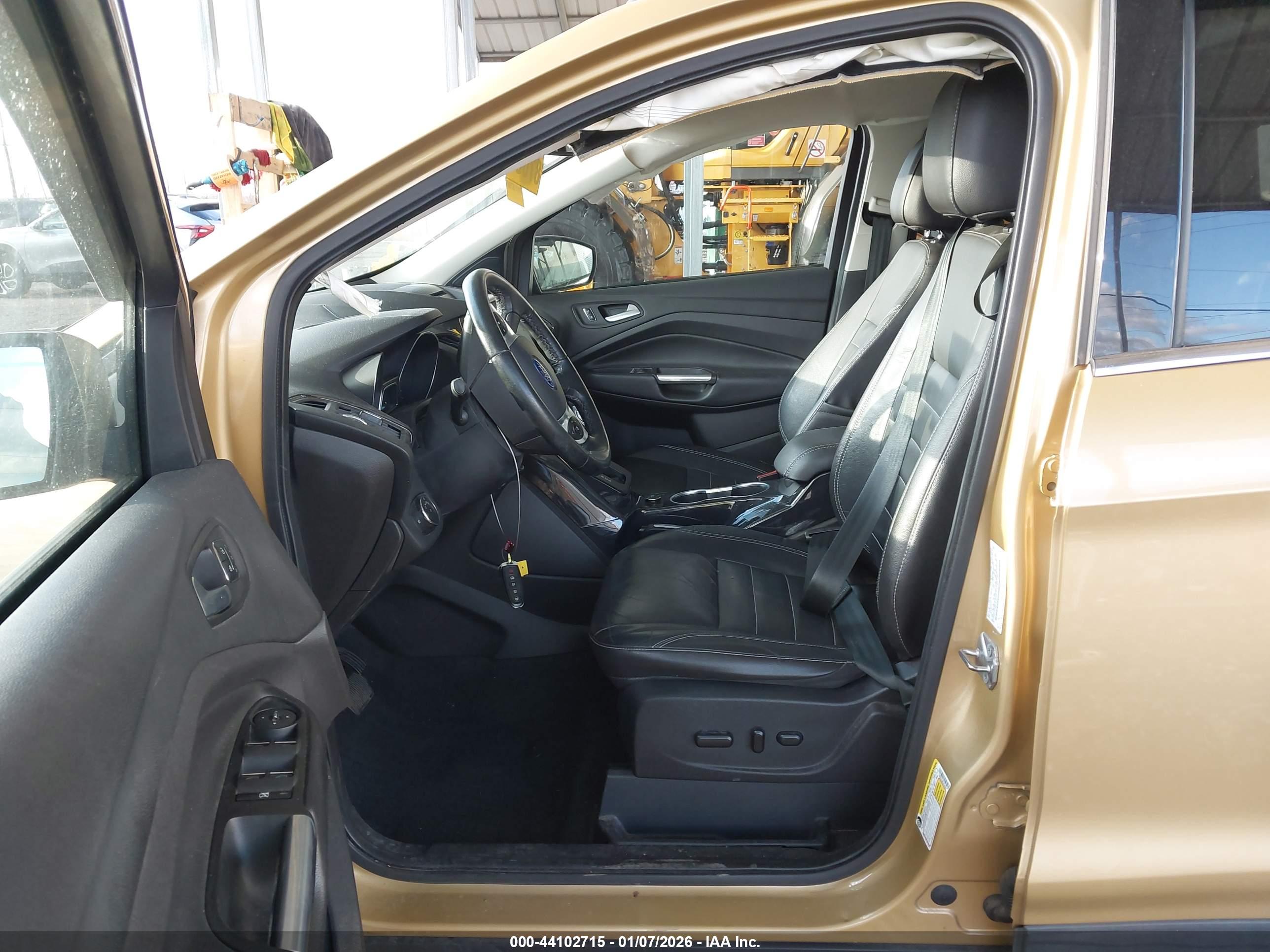 FORD ESCAPE image 5