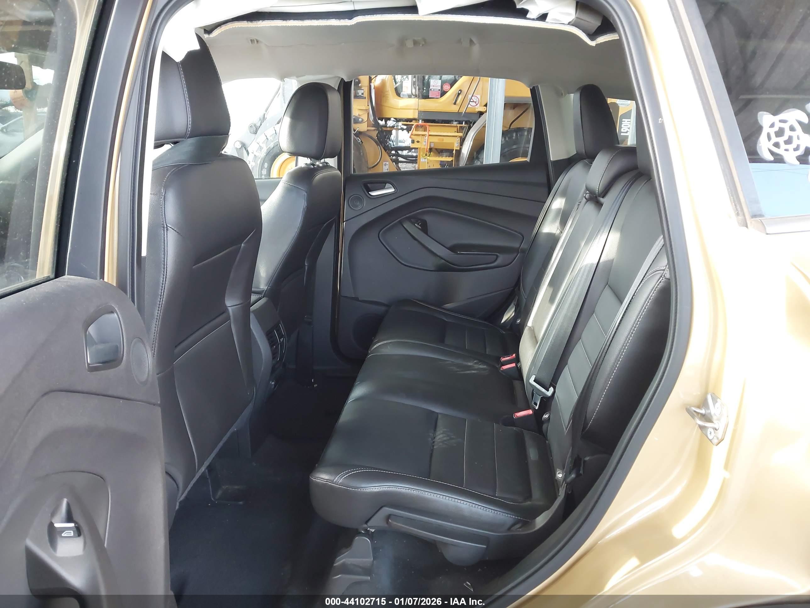 FORD ESCAPE image 8