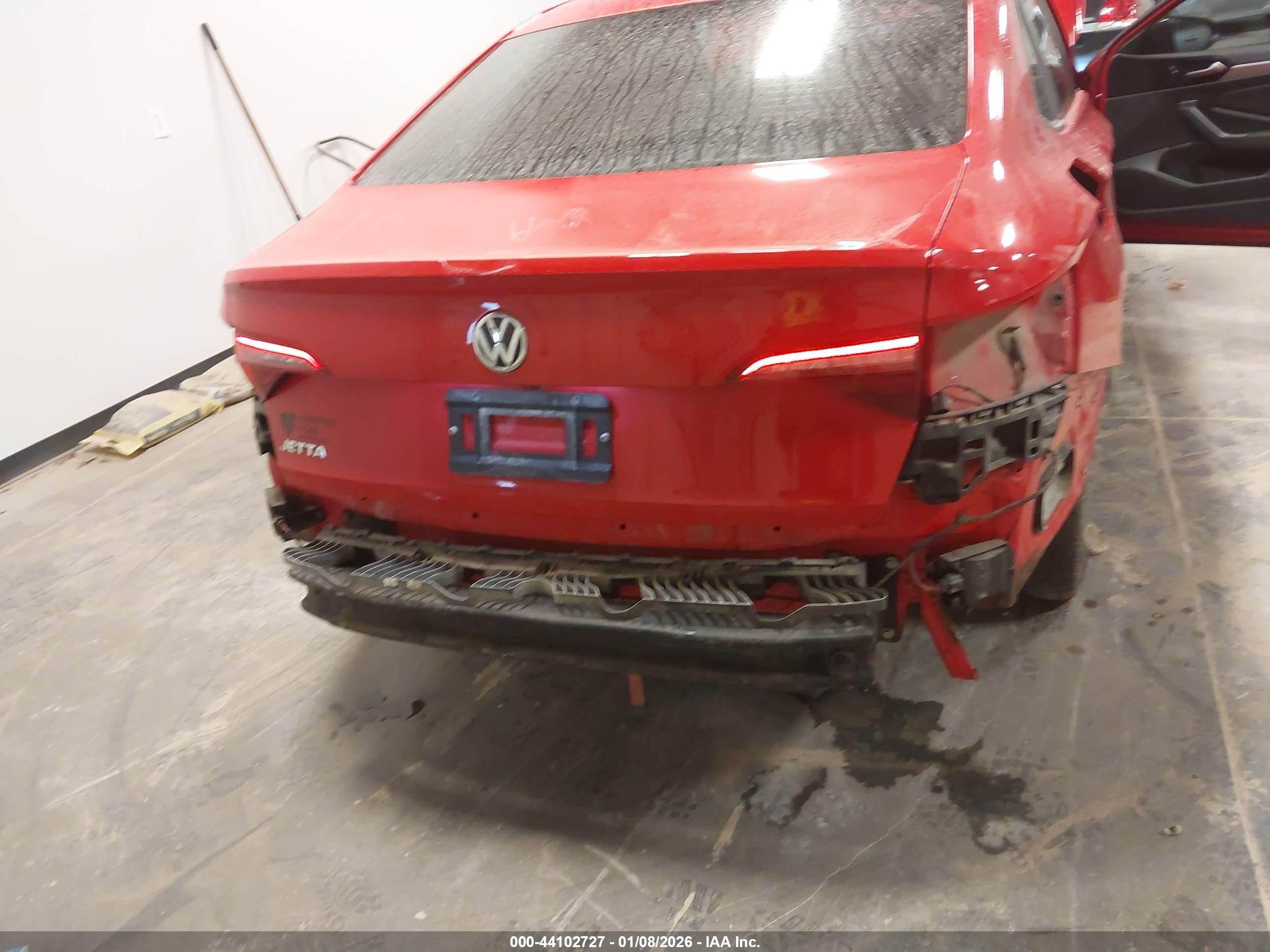 VOLKSWAGEN JETTA image 6