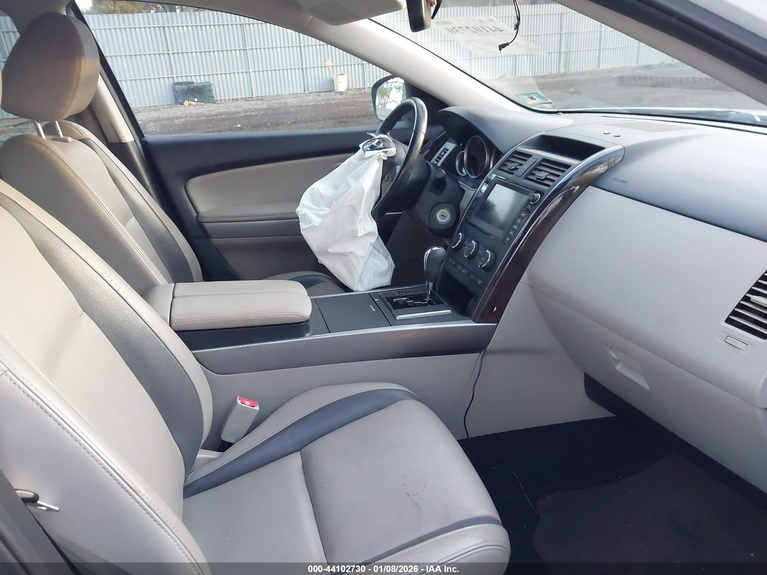 MAZDA CX-9 image 5