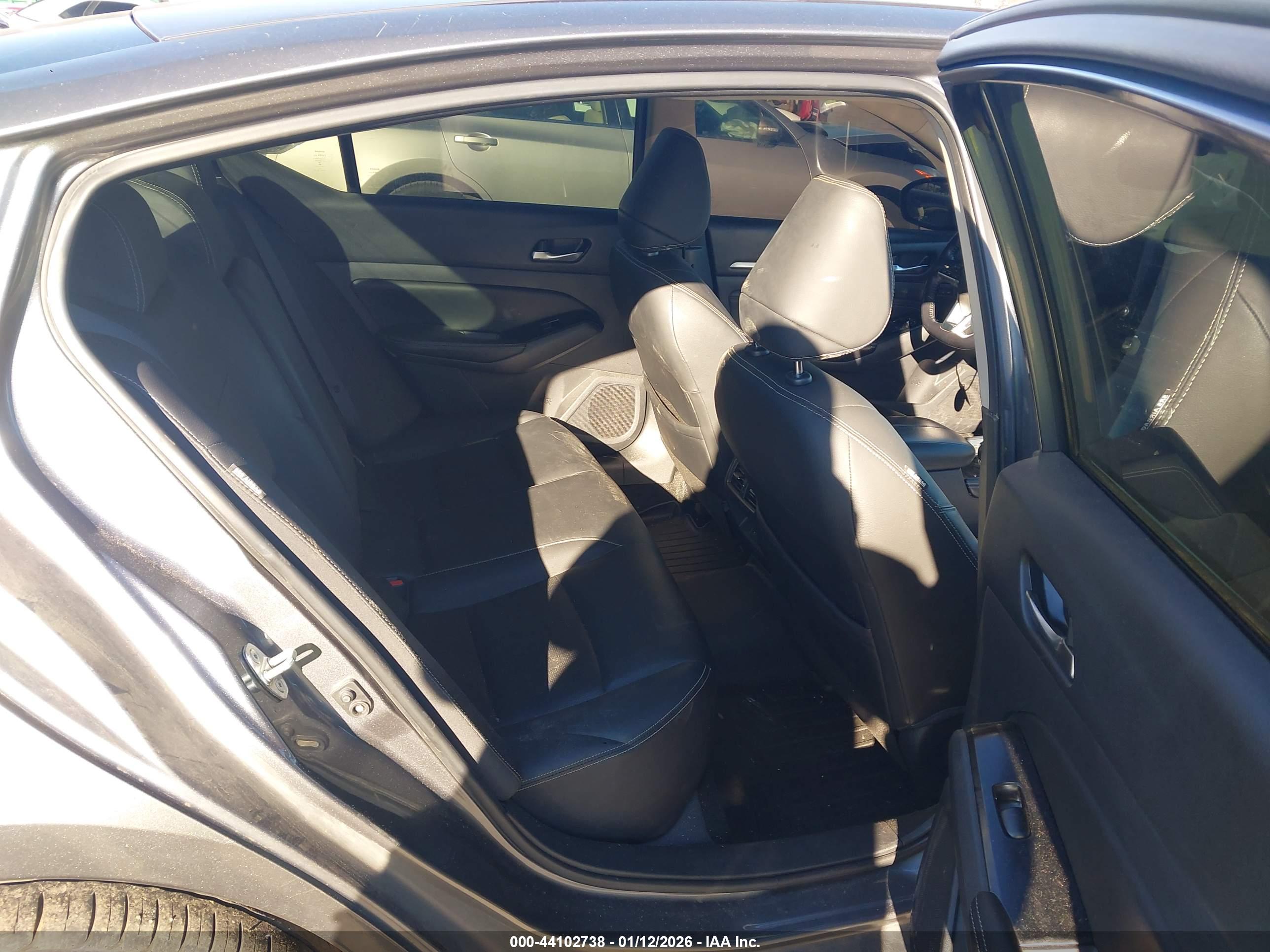 NISSAN ALTIMA image 8