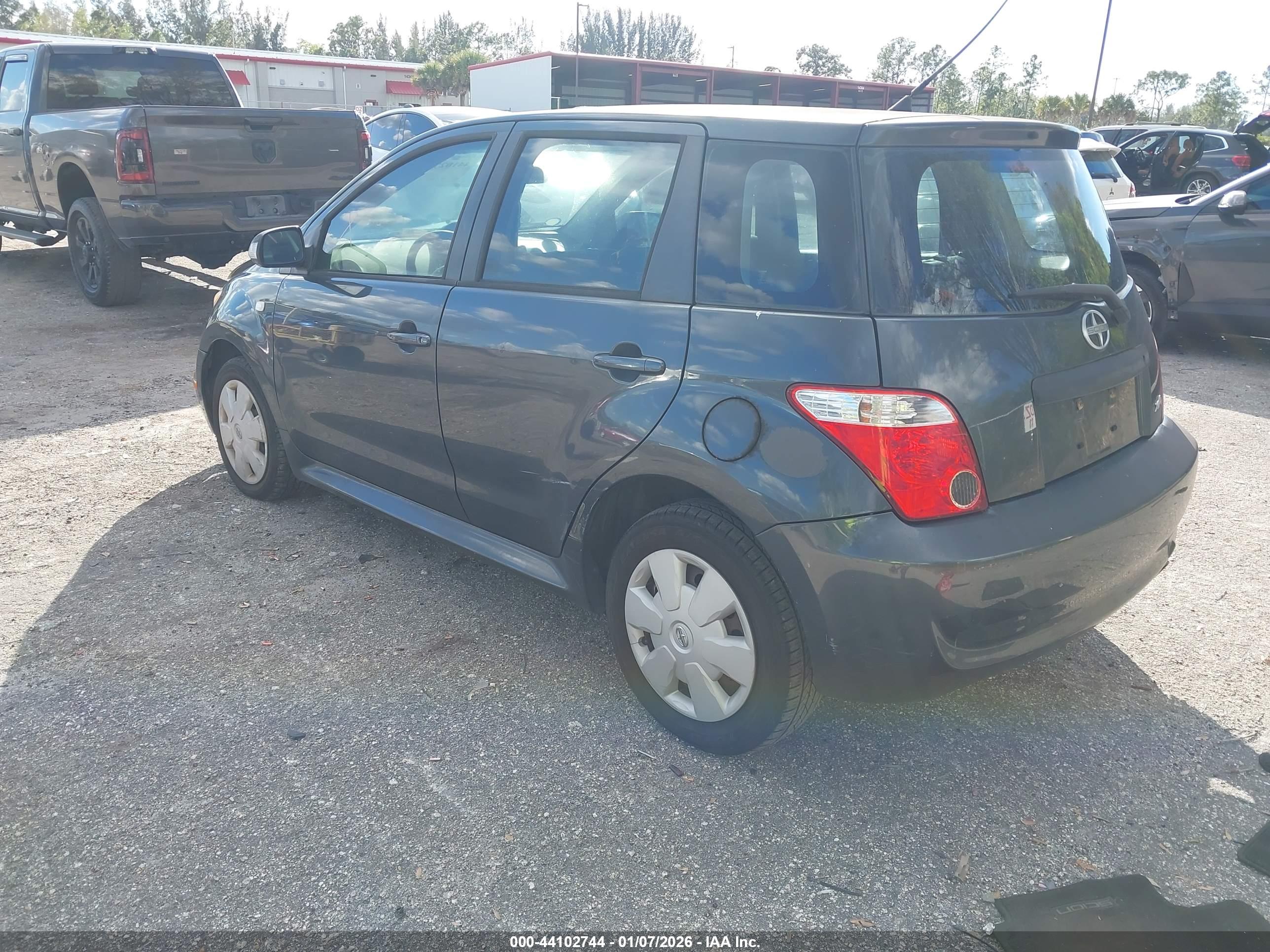 SCION XA image 3