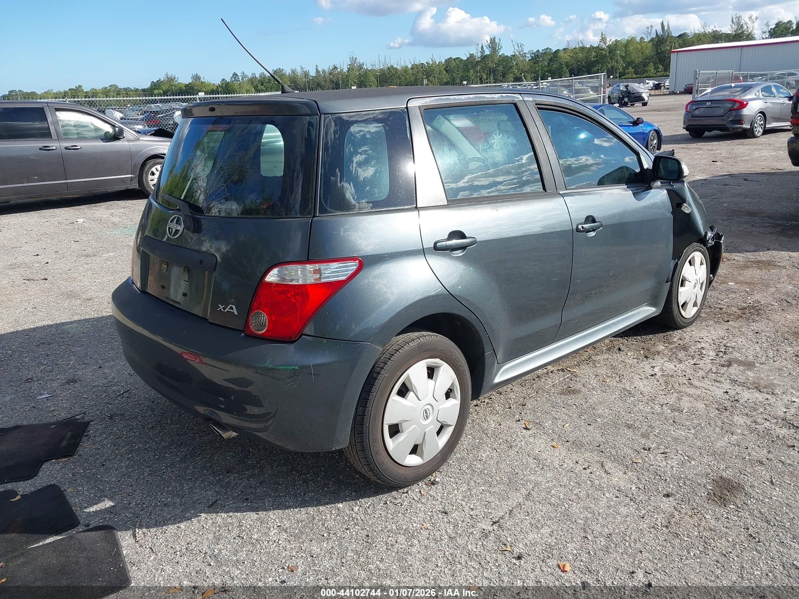 SCION XA image 4